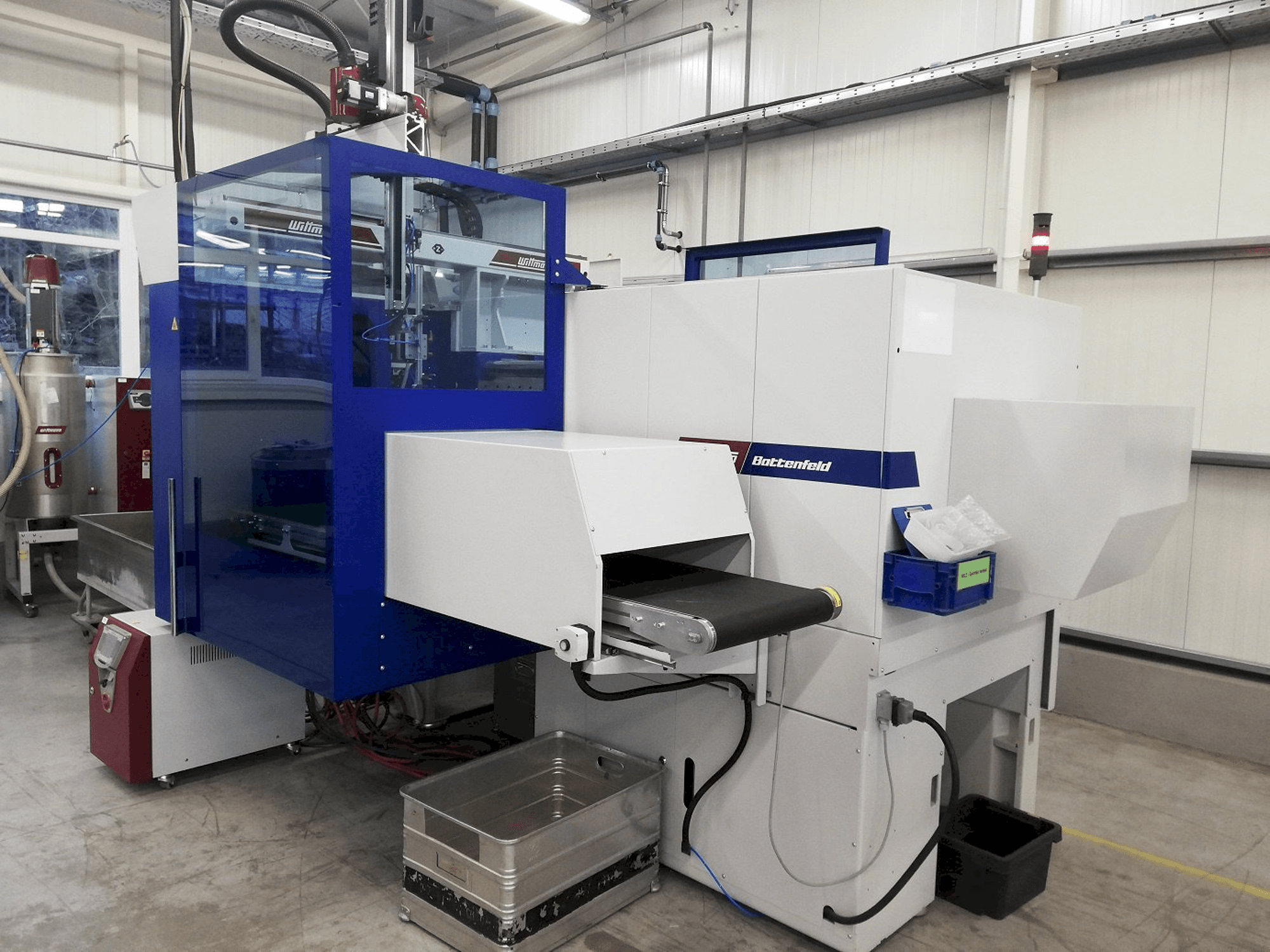 Mašīnas Battenfeld Smart Power 240/1330 kreisās malas skats
