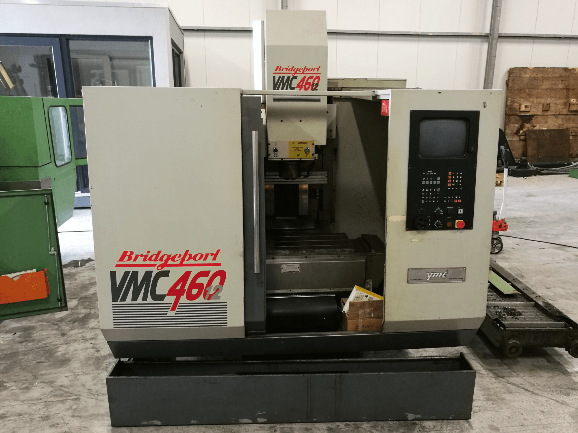 Mašīnas Bridgeport VMC 460 pretskats