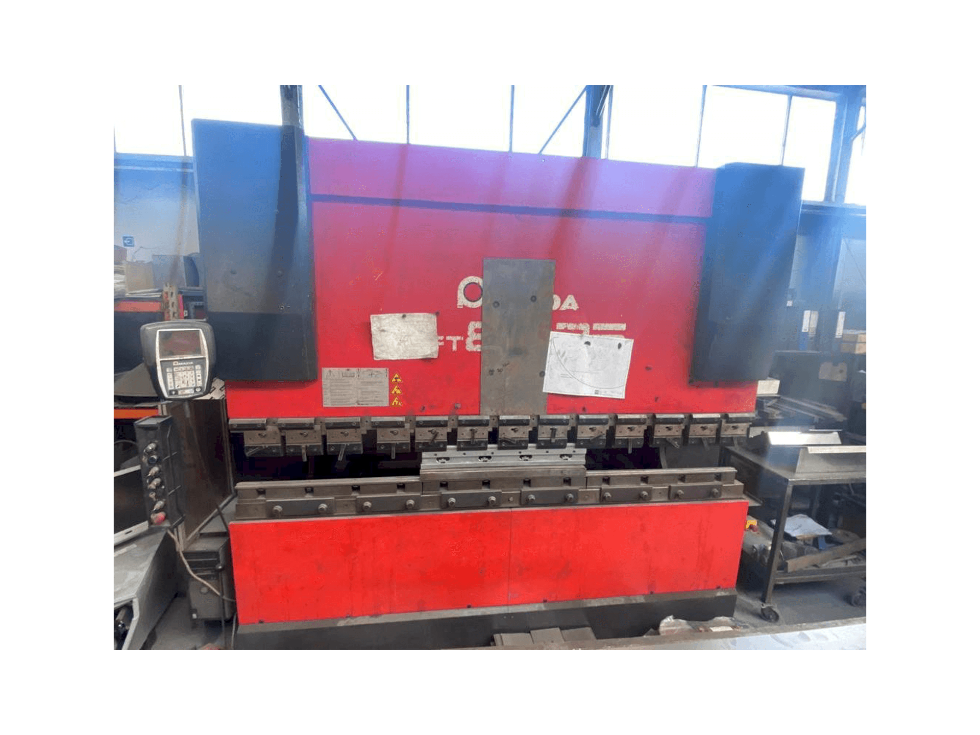 Mašīnas AMADA HFT 80 25 pretskats