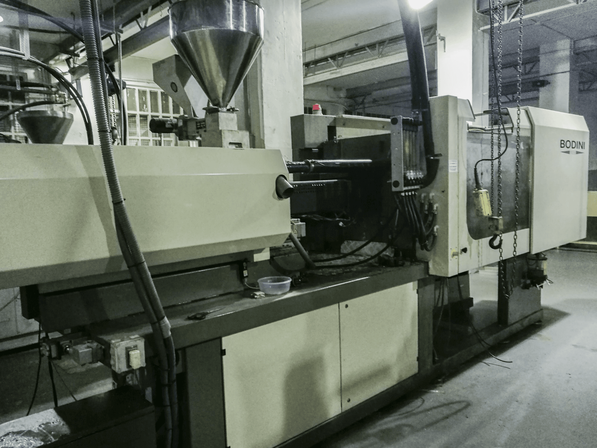 Mašīnas BODINI ELEDRIVE 200 skats no kreisās puses