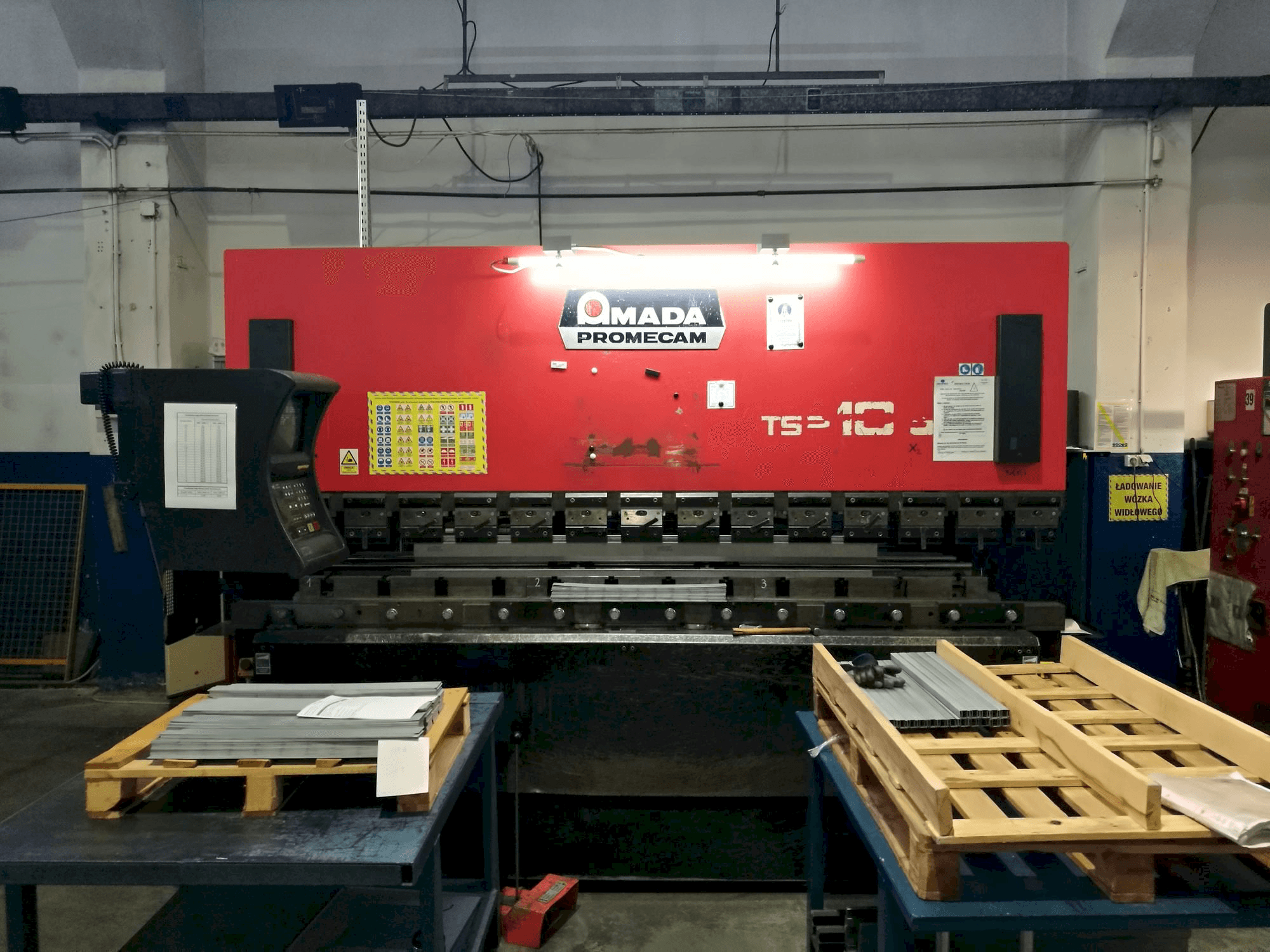 Mašīnas AMADA ITS2 pretskats