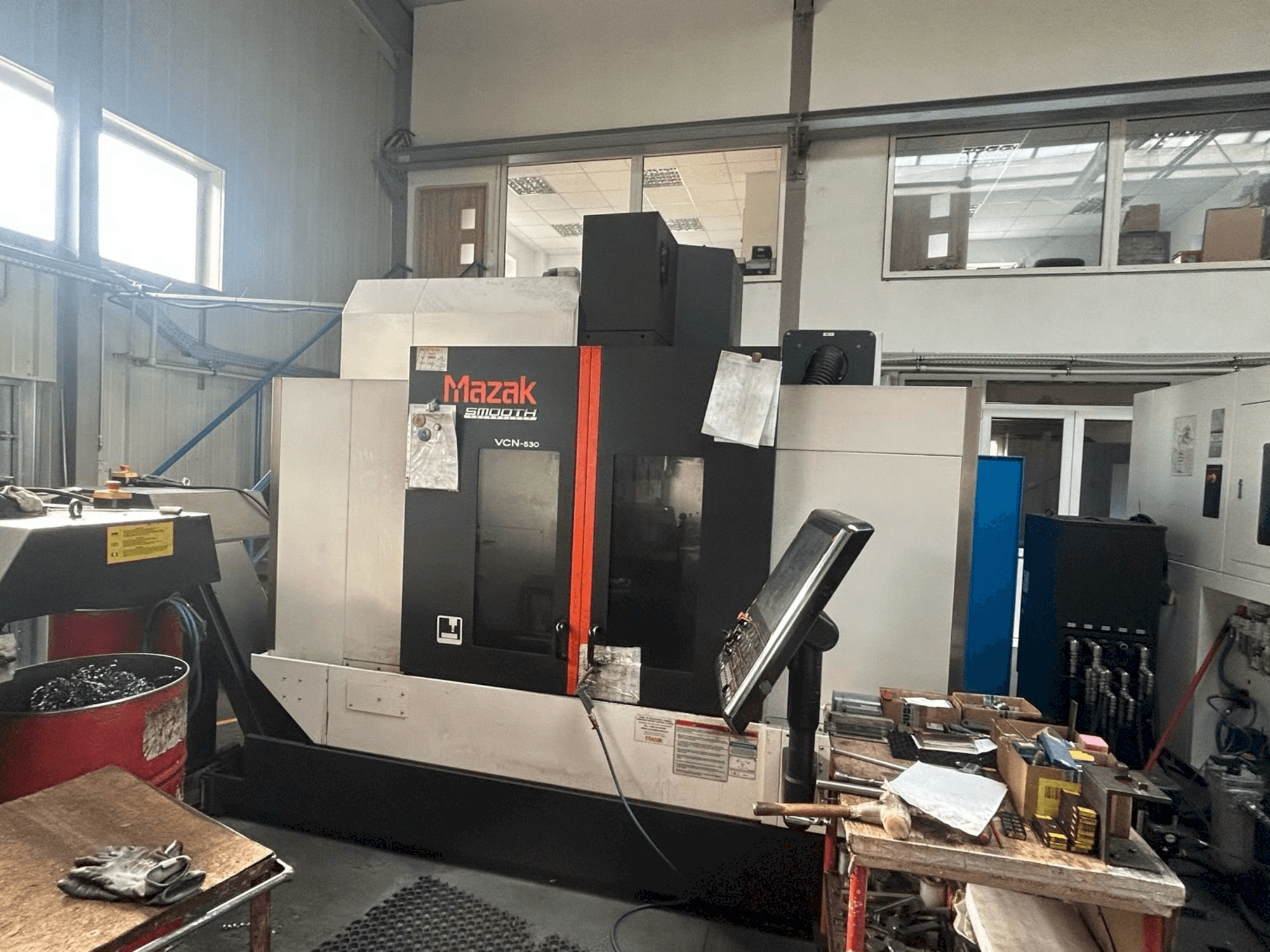 Mašīnas Mazak VCN-530 pretskats