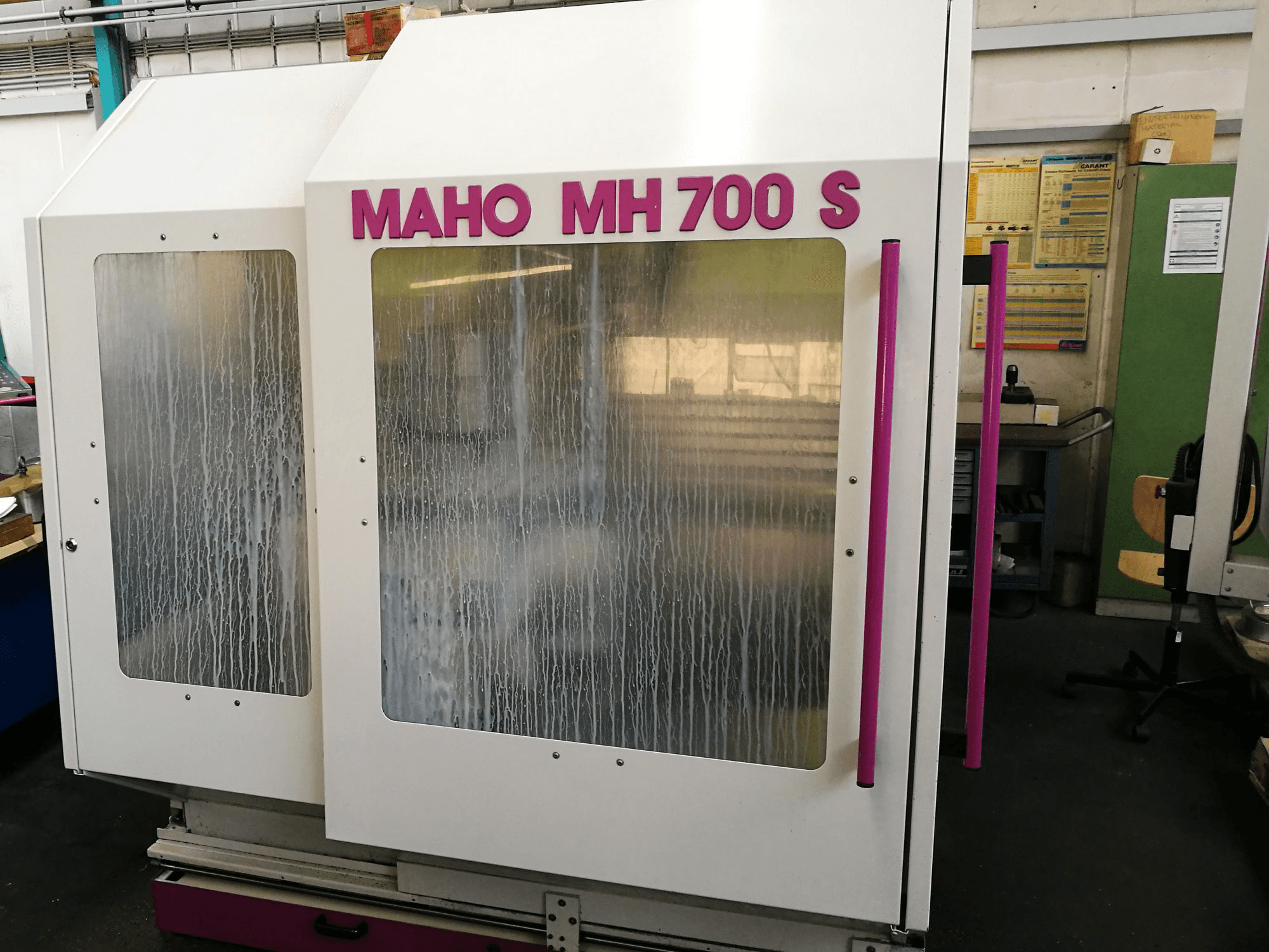 Mašīnas Maho MH 700 S pretskats