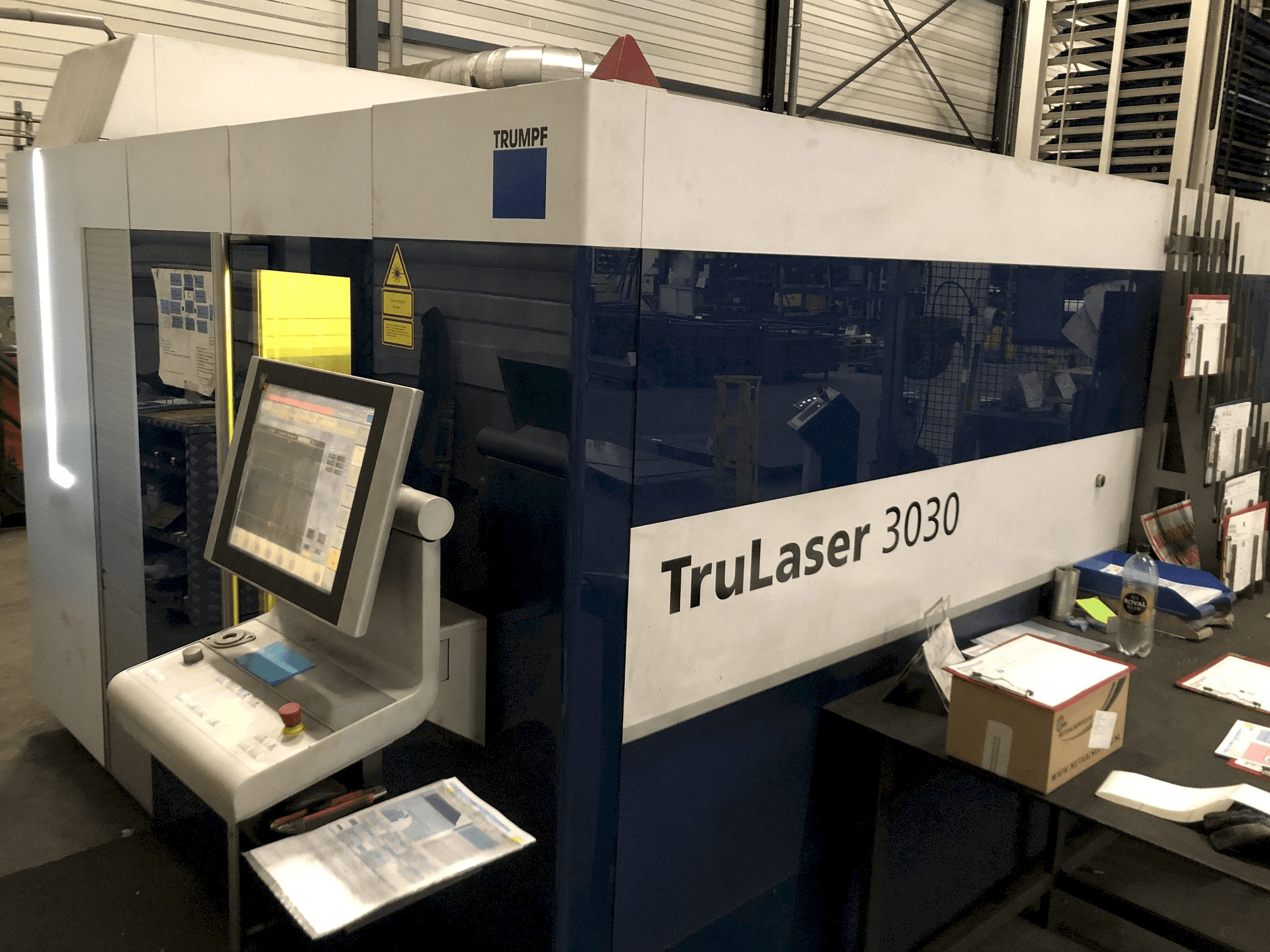 Mašīnas Trumpf TruLaser 3030 fiber pretskats
