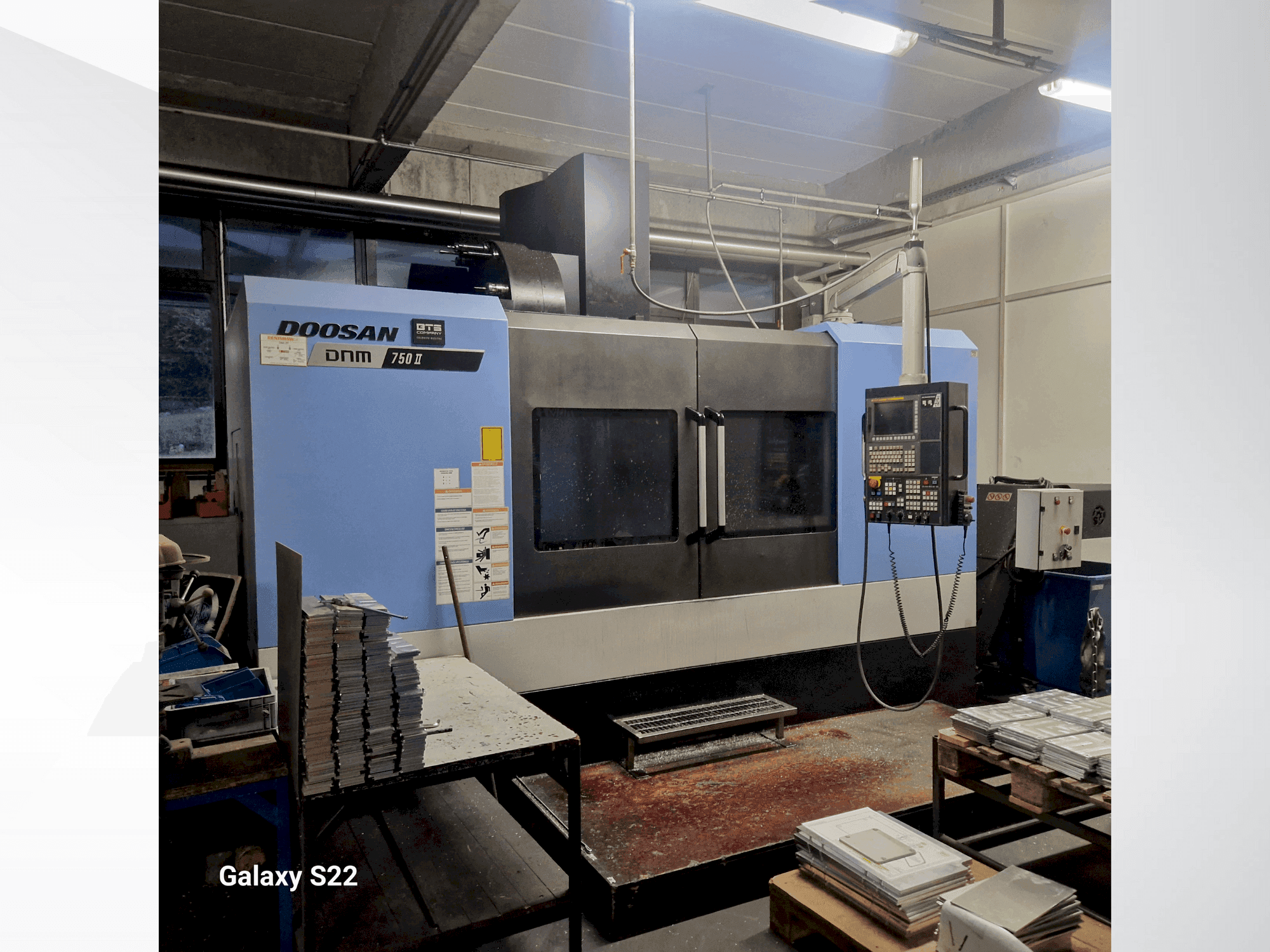 Mašīnas DOOSAN DNM 750 II pretskats