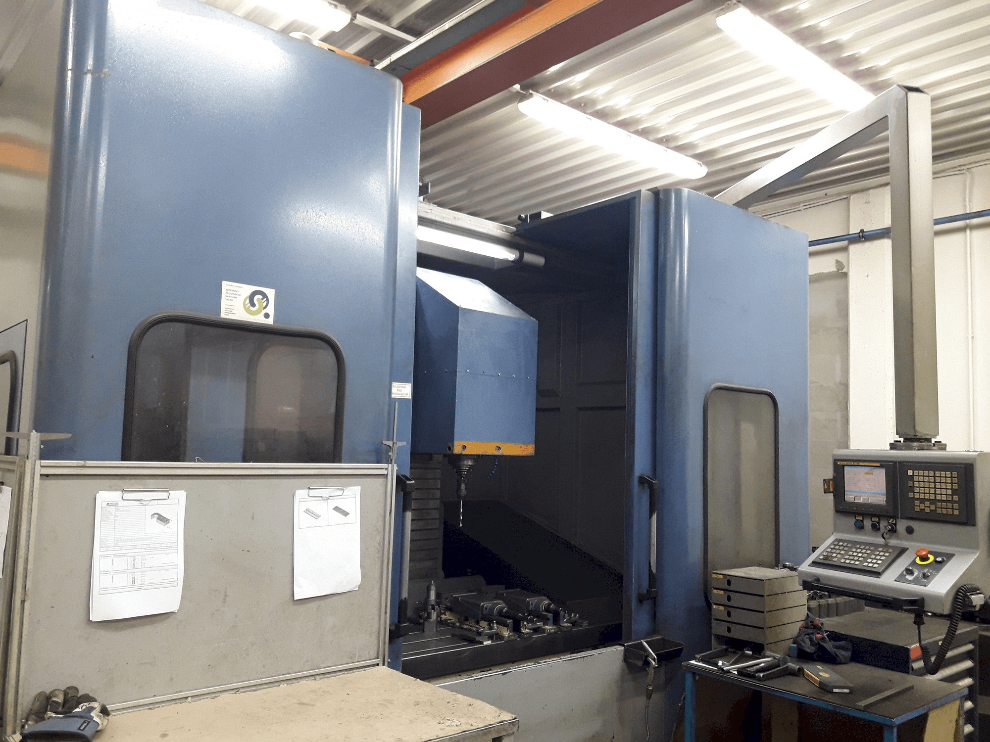 Mašīnas Fms Isx12 pretskats