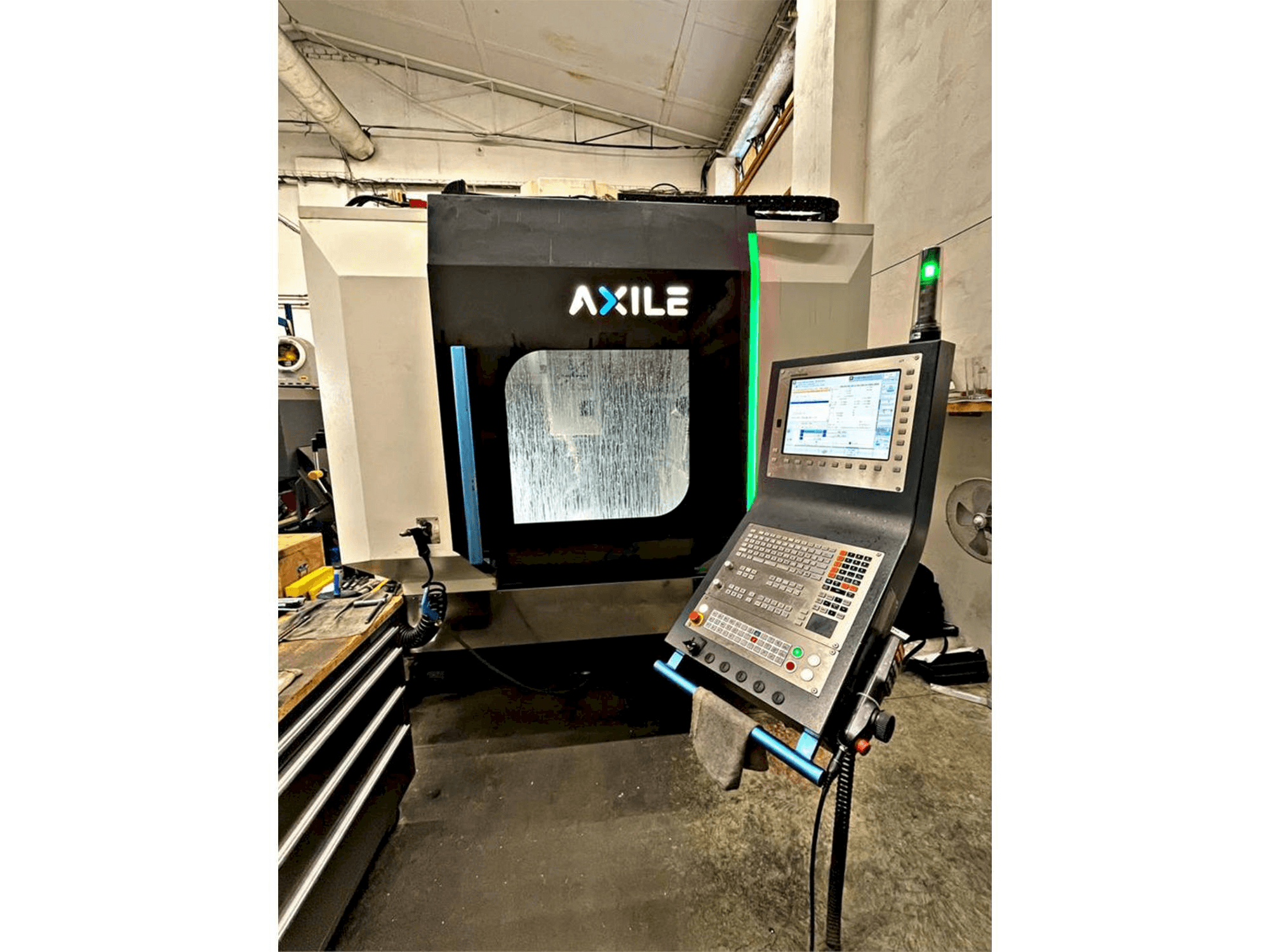 Mašīnas AXILE G6 pretskats