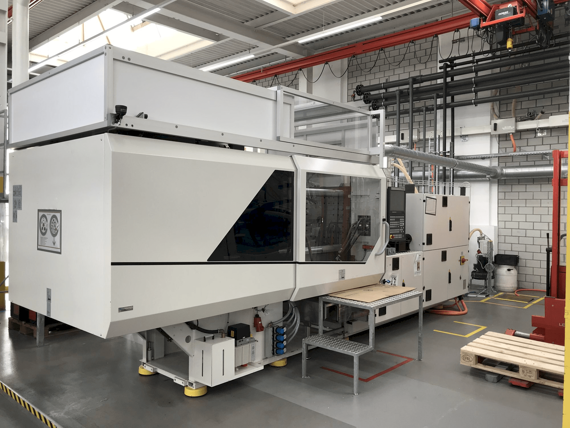 Mašīnas Sumitomo Demag EL-EXIS SP 200/560-675 pretskats