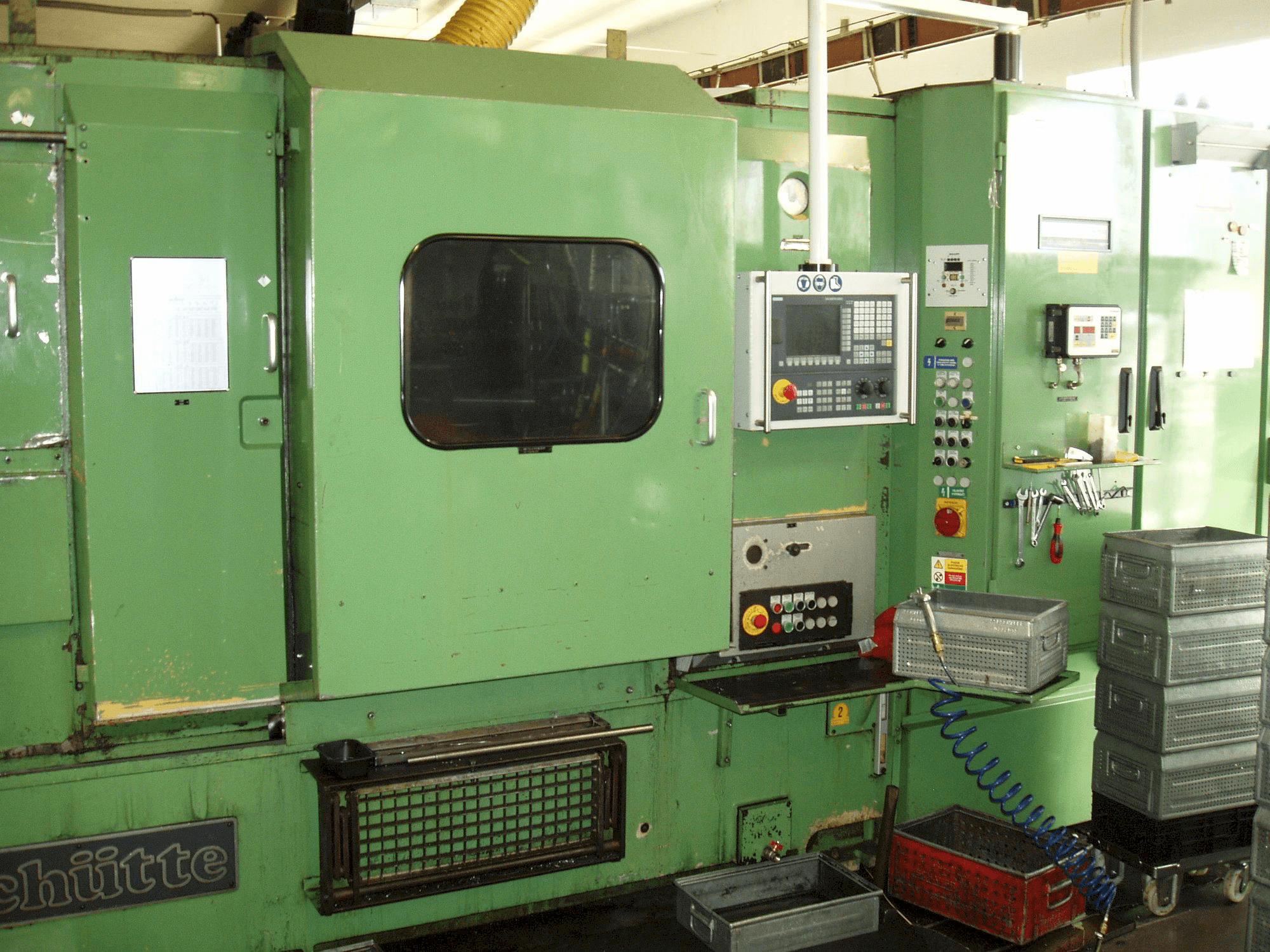 Mašīnas Schuette SF81 pretskats