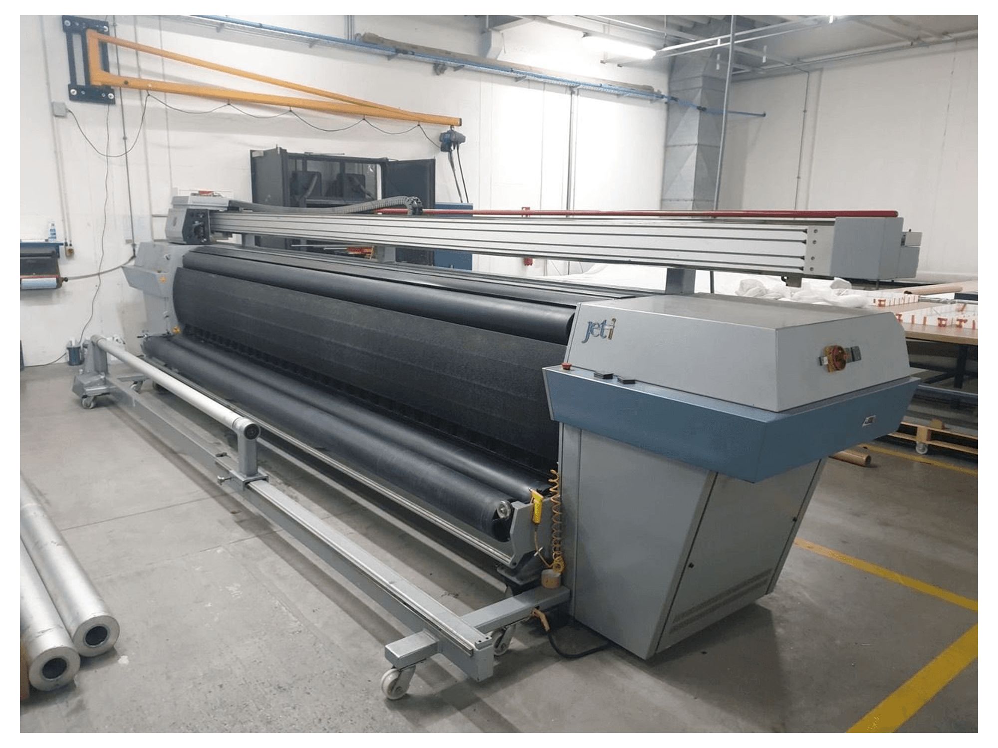 Mašīnas JETI 5000 pretskats