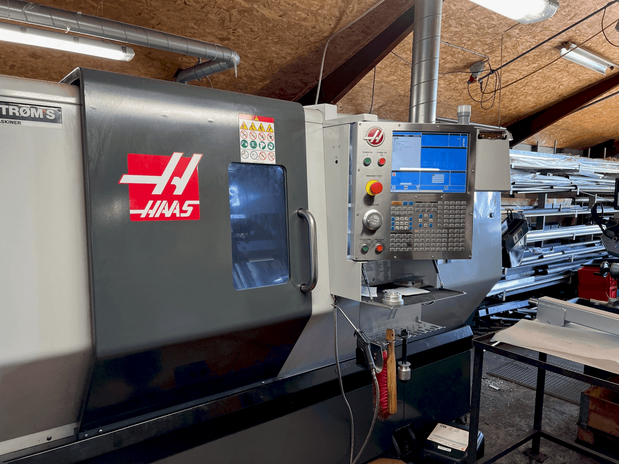 Mašīnas HAAS HAAS ST-30Y pretskats