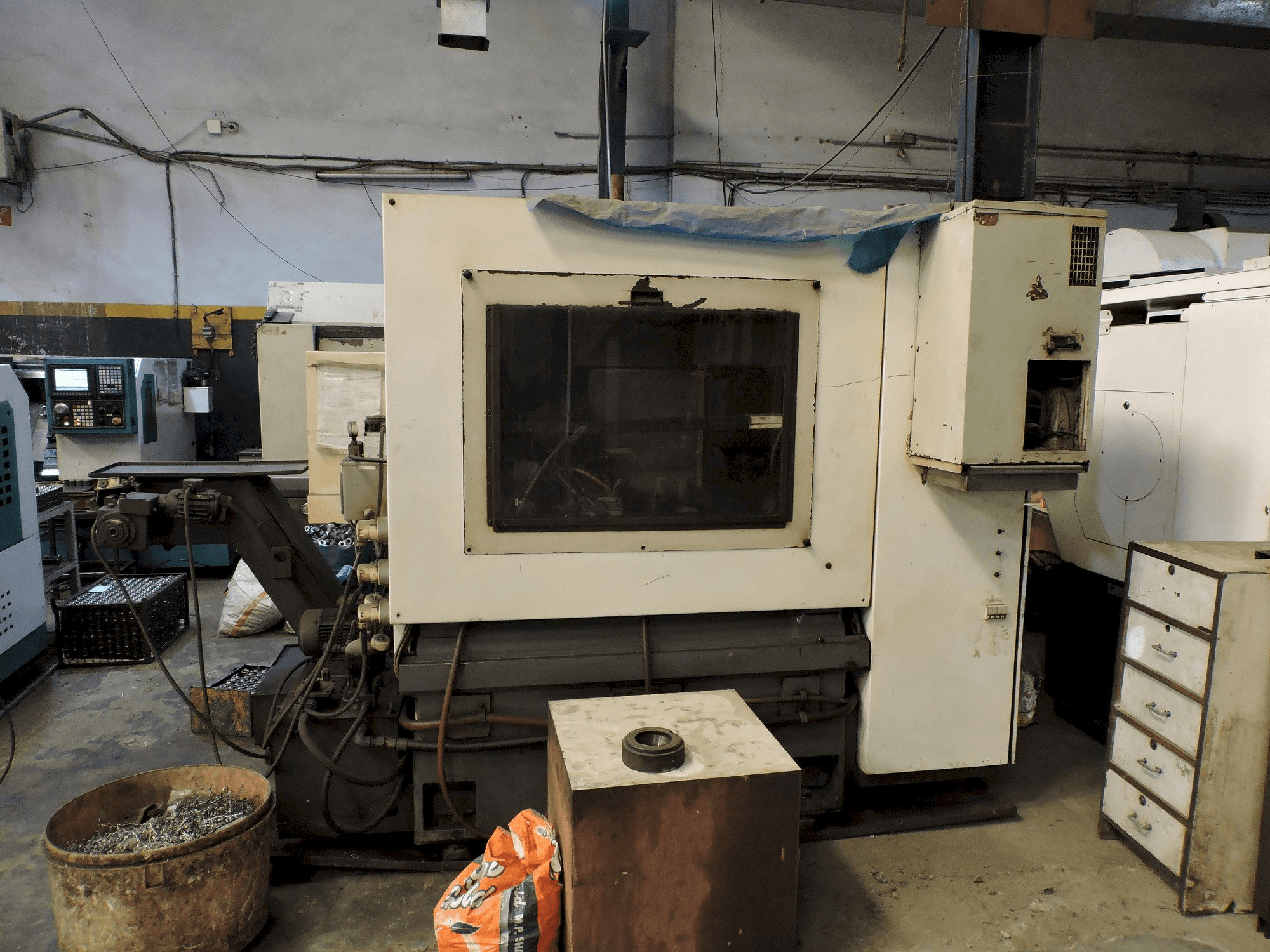 Mašīnas JYOTI DX 150 pretskats