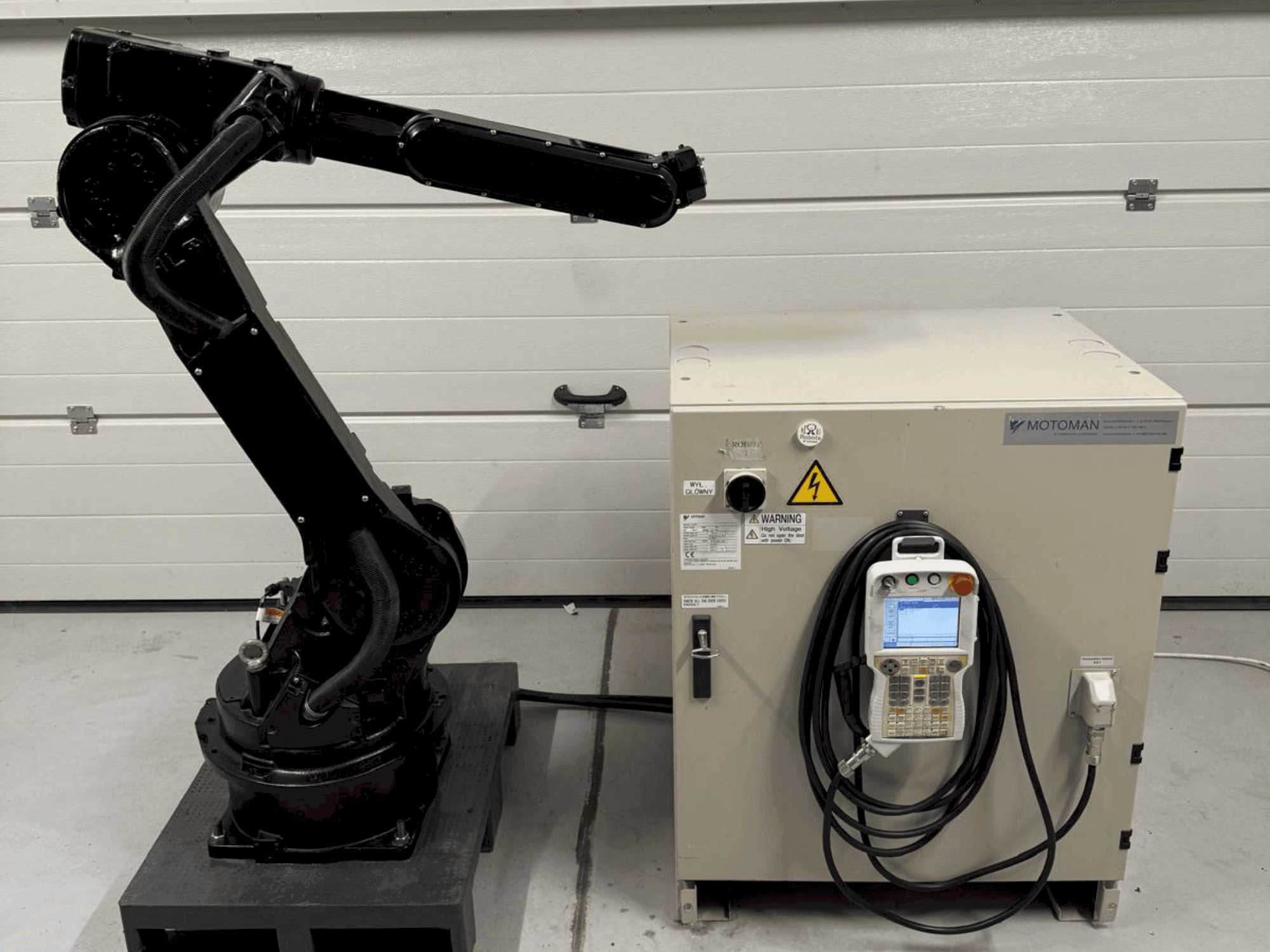 Mašīnas Yaskawa Motoman YR HP 20D pretskats