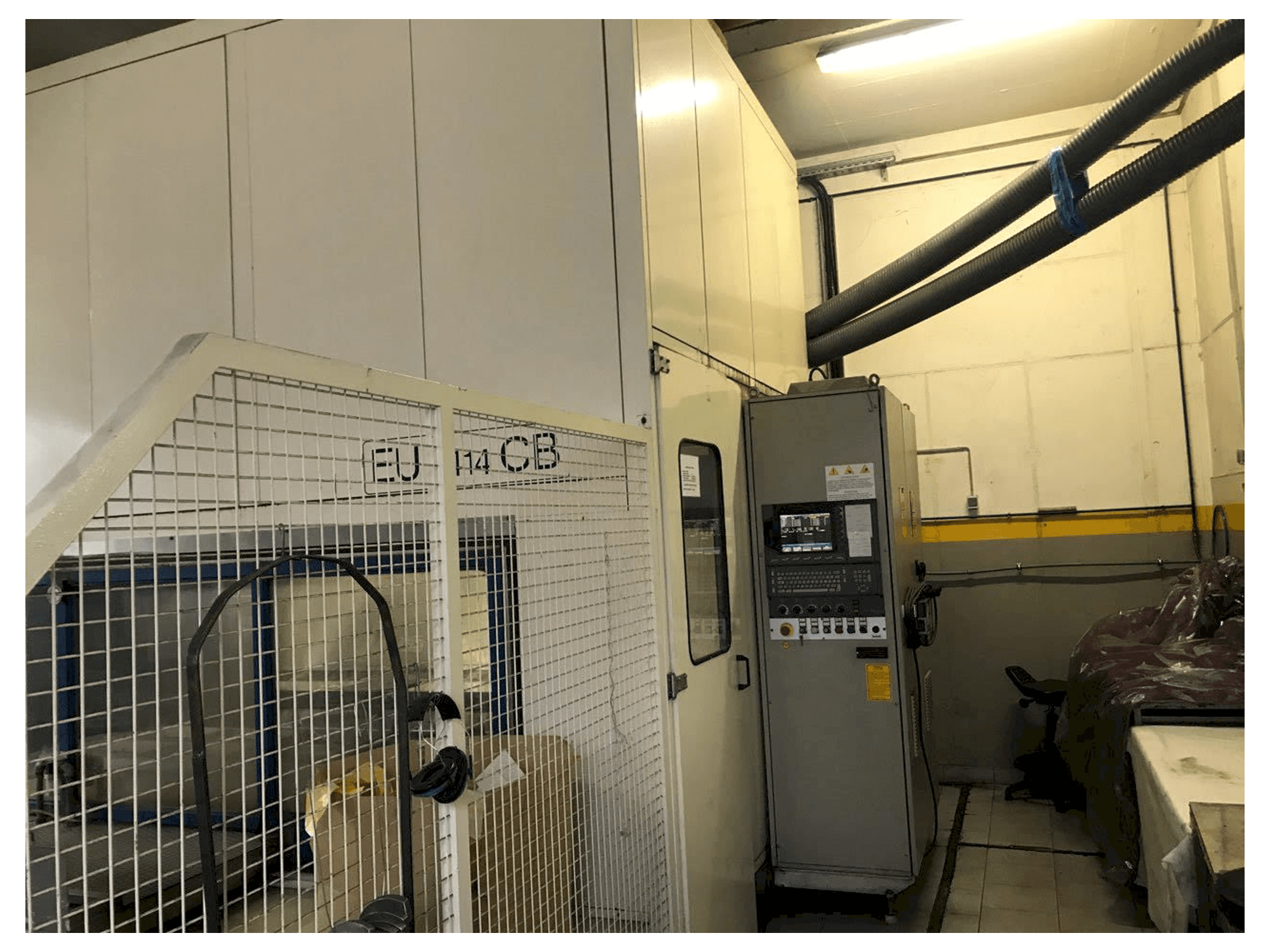 Mašīnas Belotti EU3414PWCB kreisās malas skats