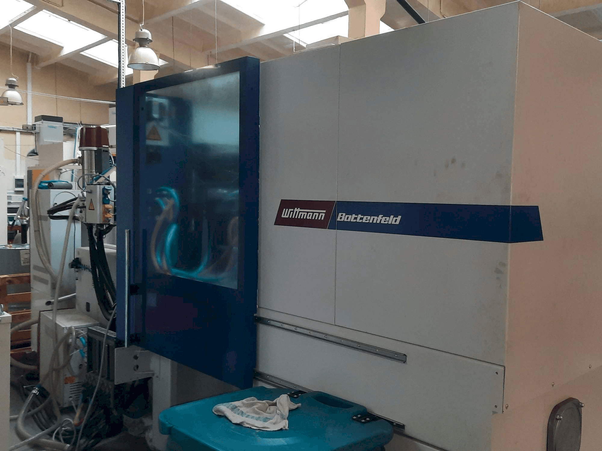 Mašīnas Battenfeld SmartPower 110/350 pretskats