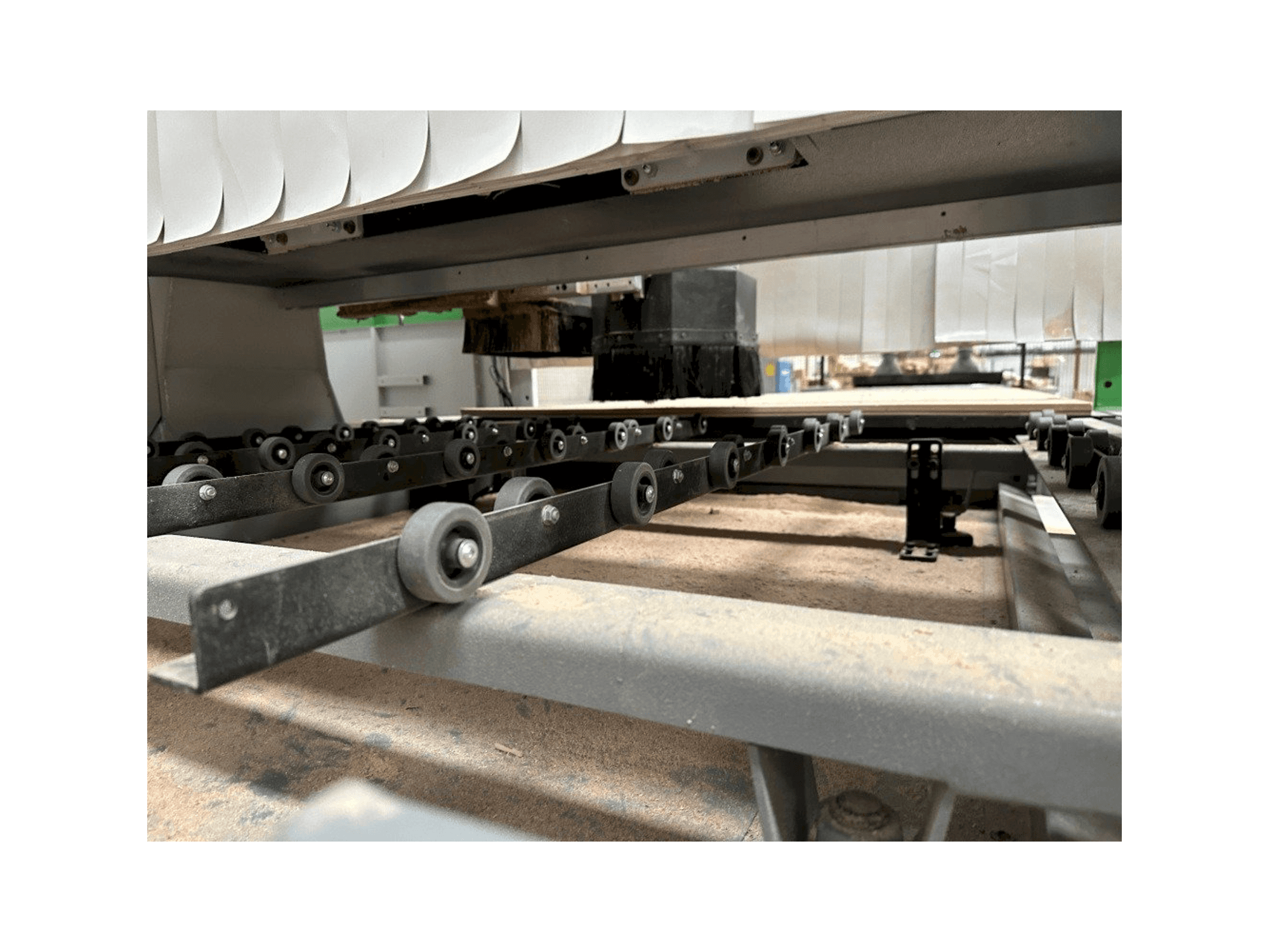 Mašīnas BIESSE darba telpa