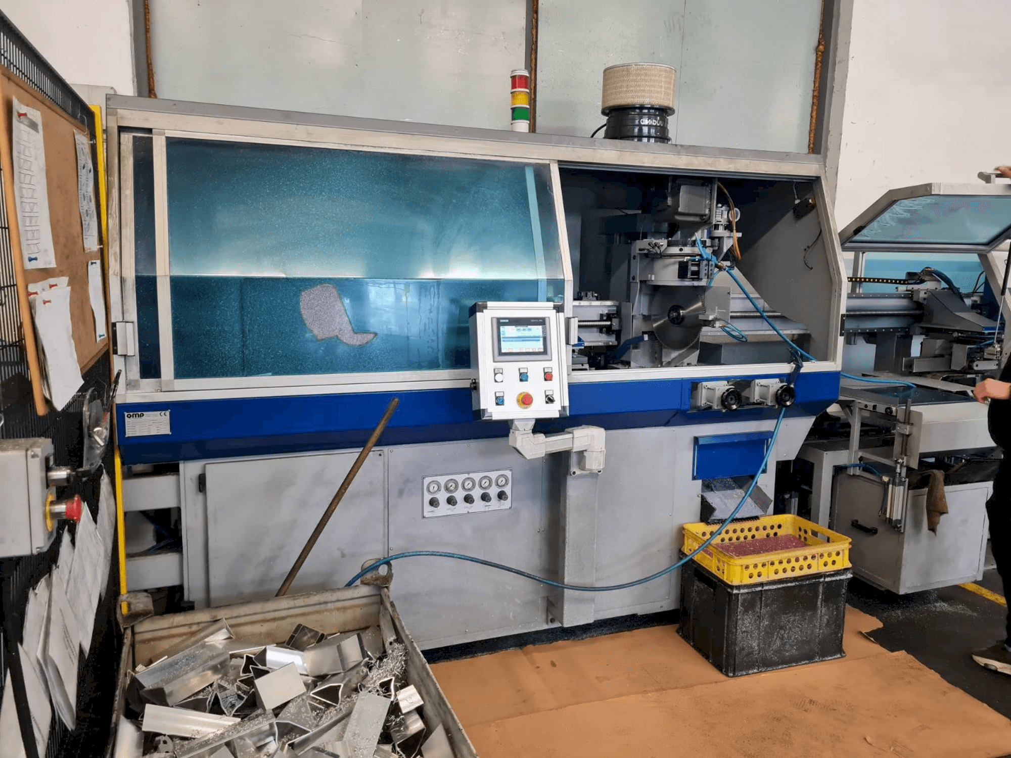 Mašīnas OMP EURO 400 CMCNPRL pretskats