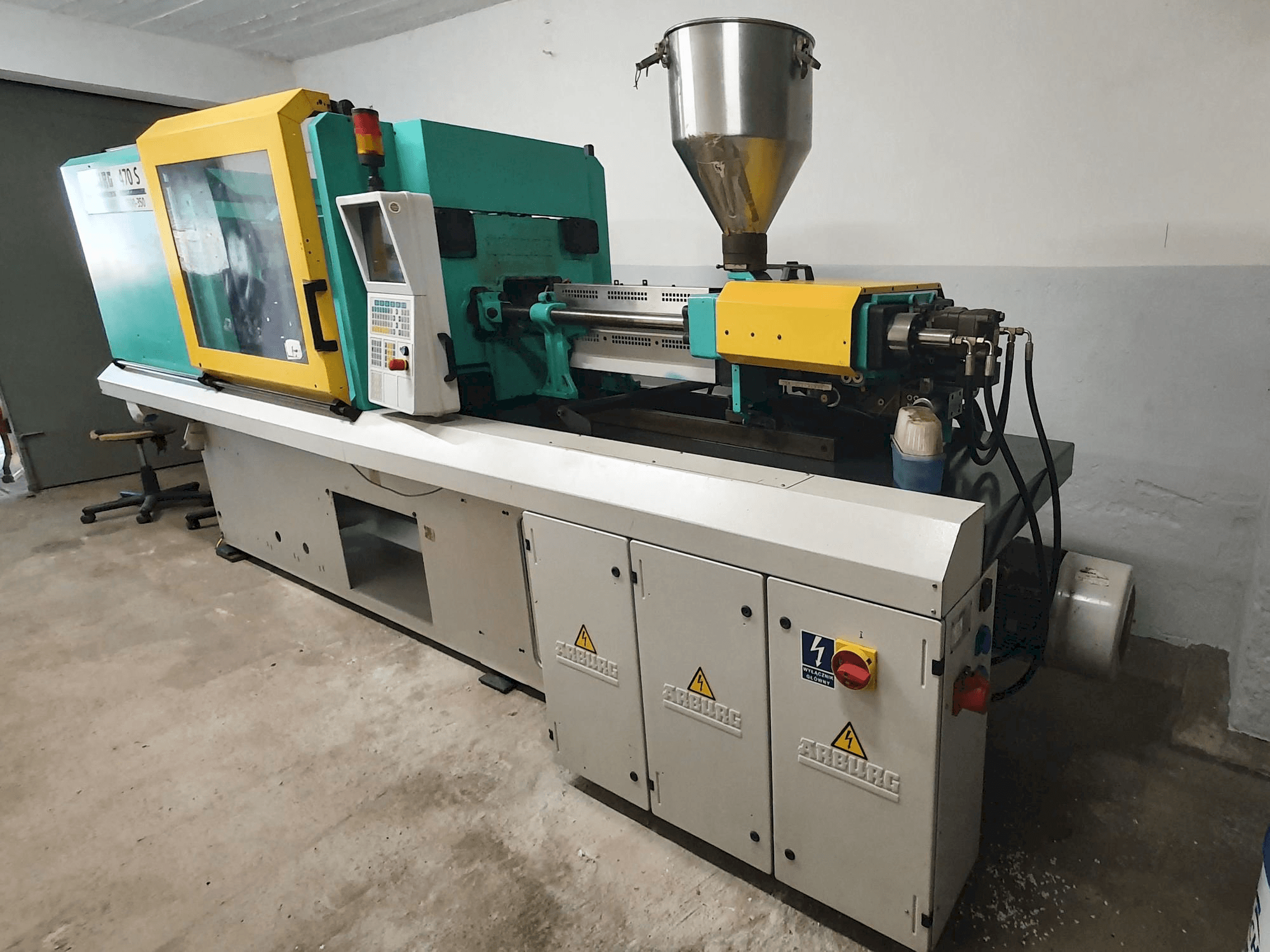 Mašīnas Arburg 470s ALLROUNDER 1300-350 pretskats