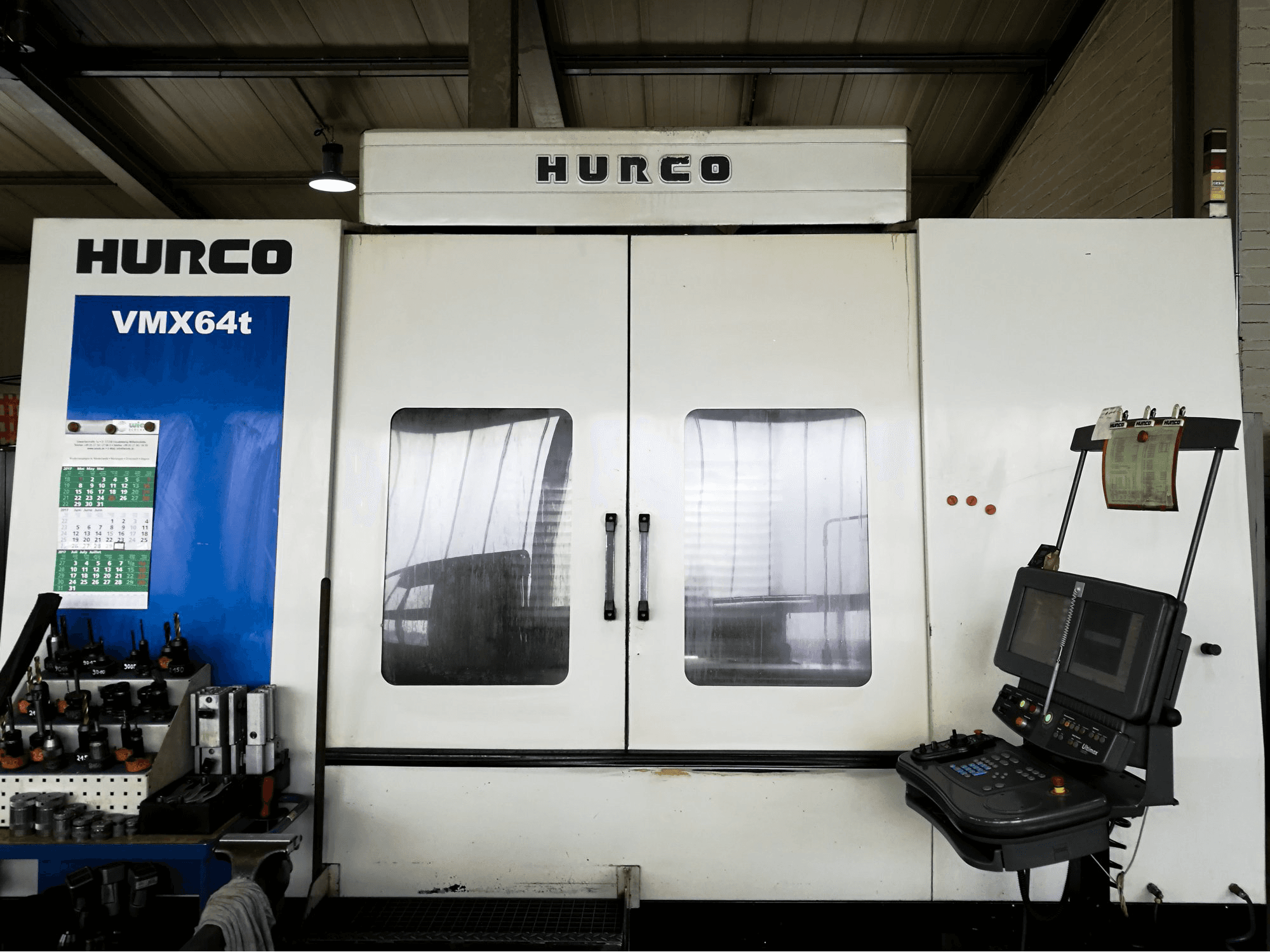 Mašīnas Hurco VMX64/40T darba telpa