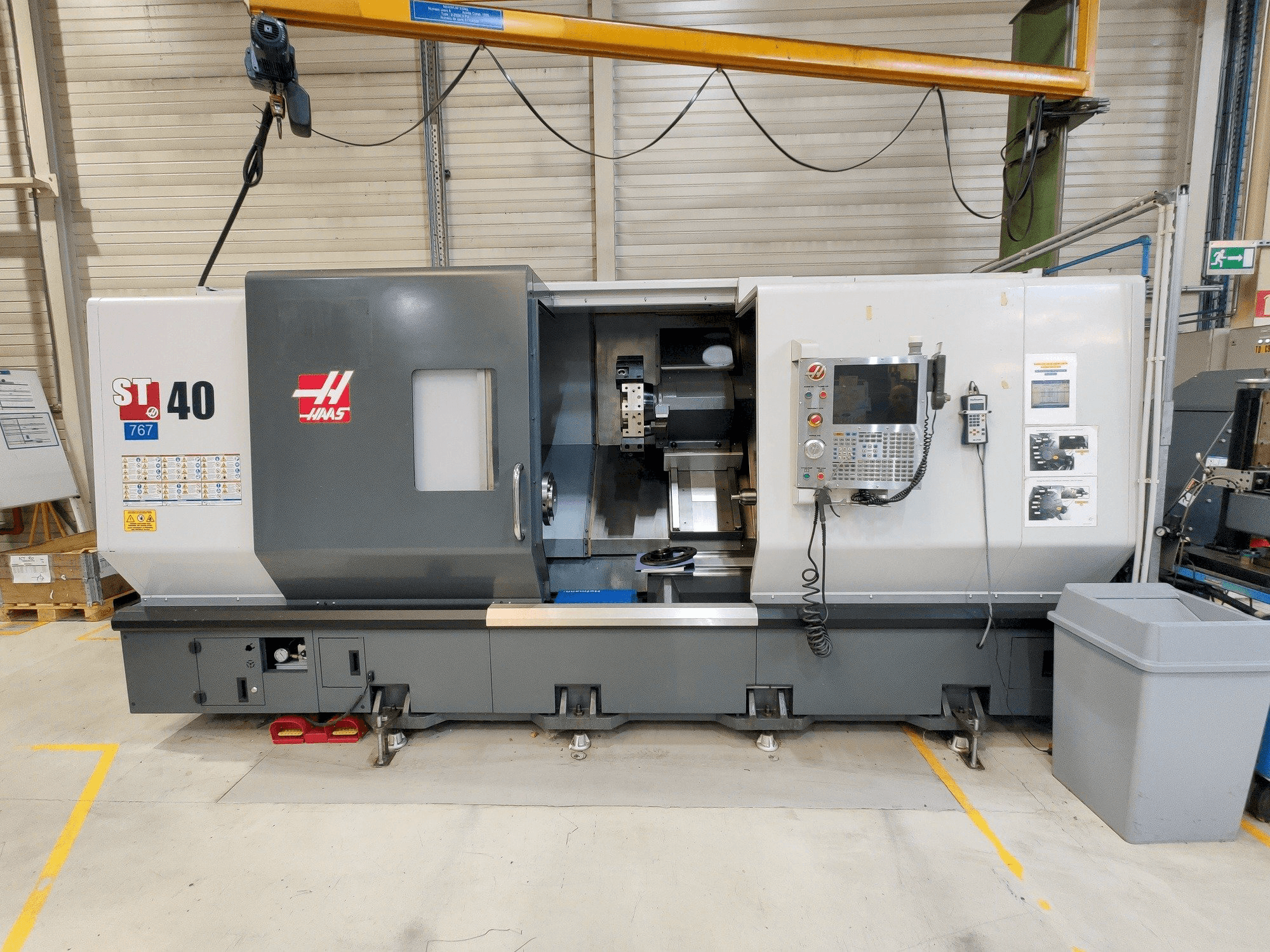 Mašīnas HAAS ST-40 pretskats