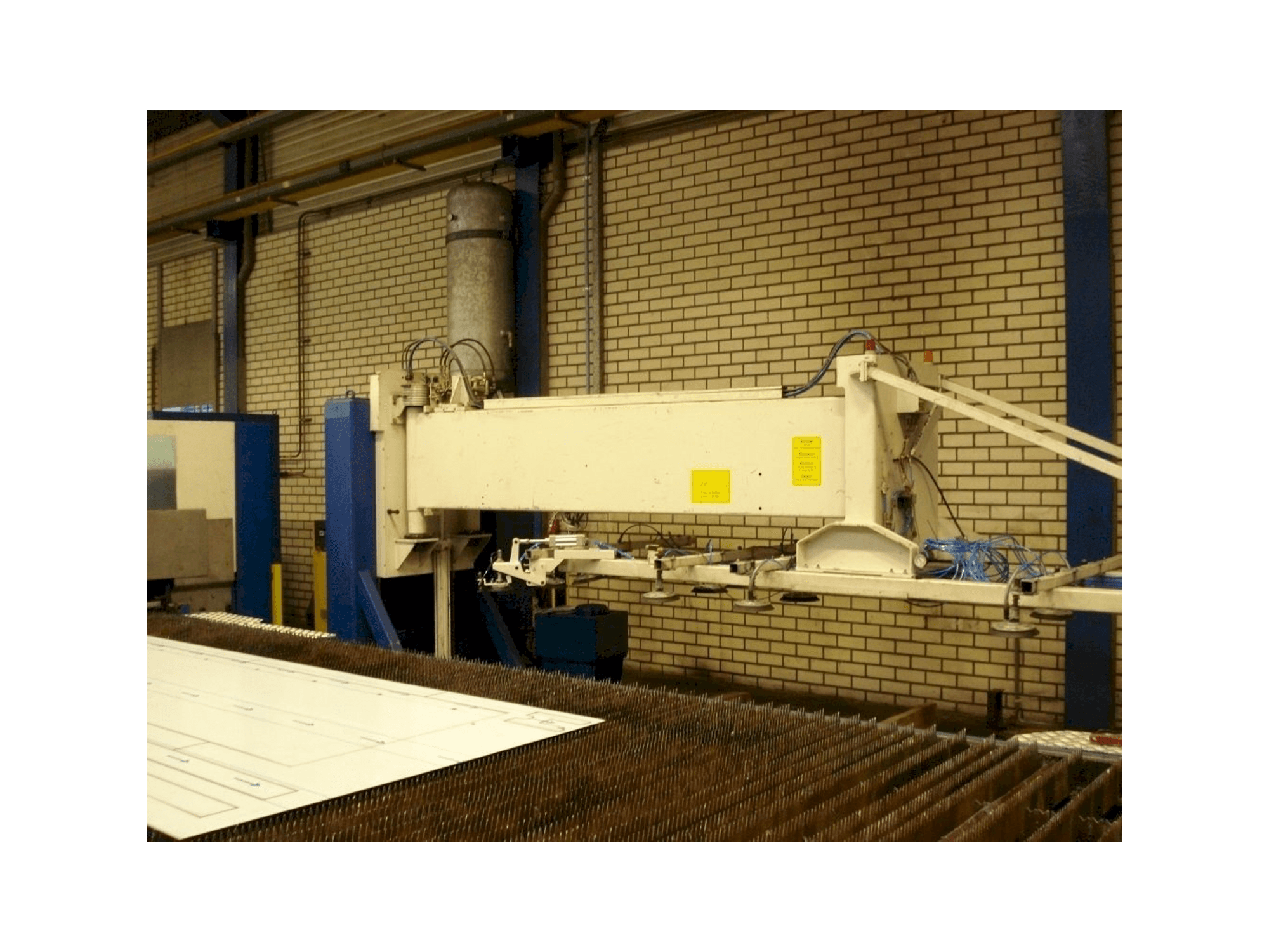 Mašīnas TRUMPF Loadmaster pretskats