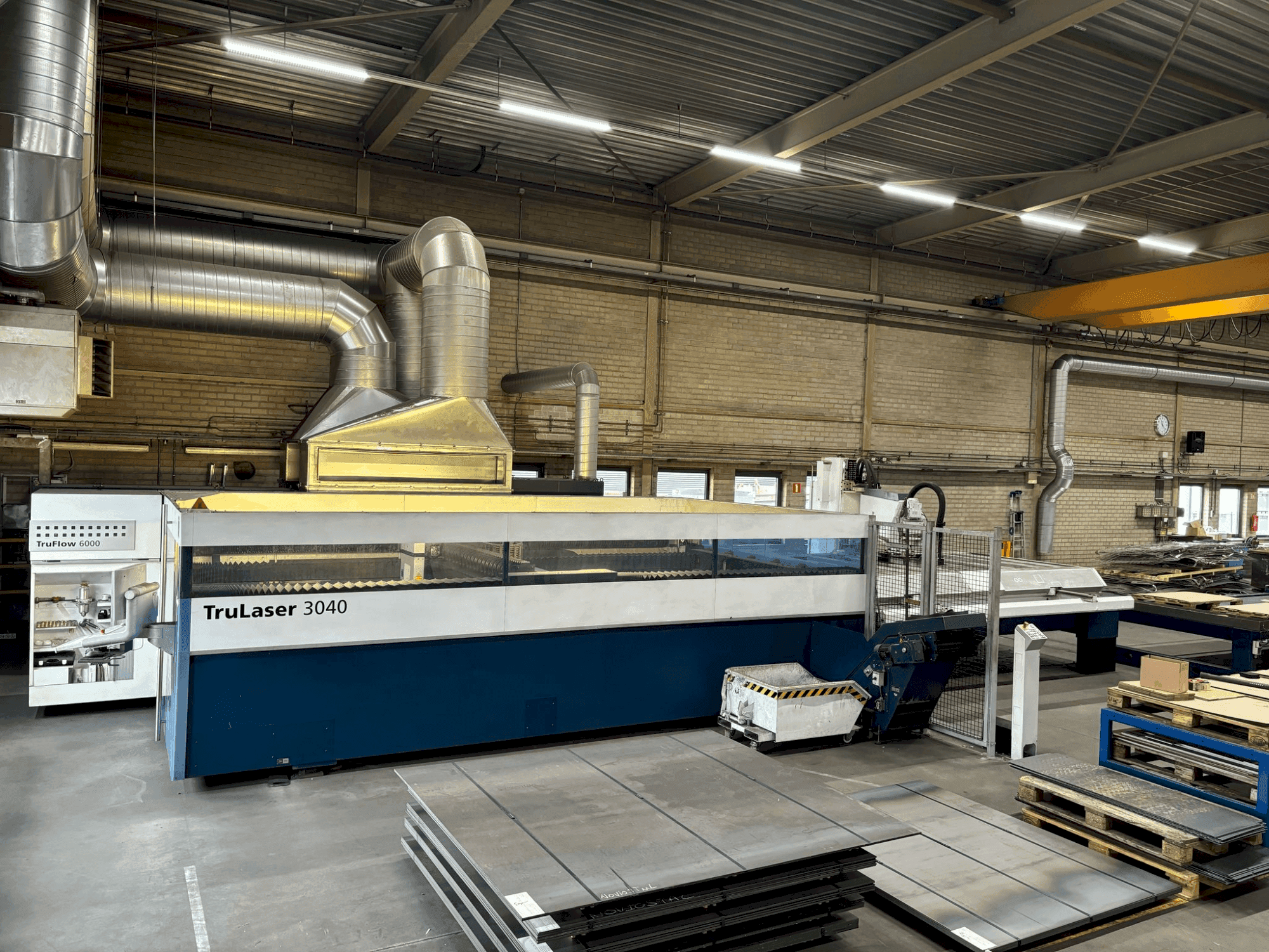 Mašīnas TRUMPF TruLaser 3040 + LiftMaster pretskats