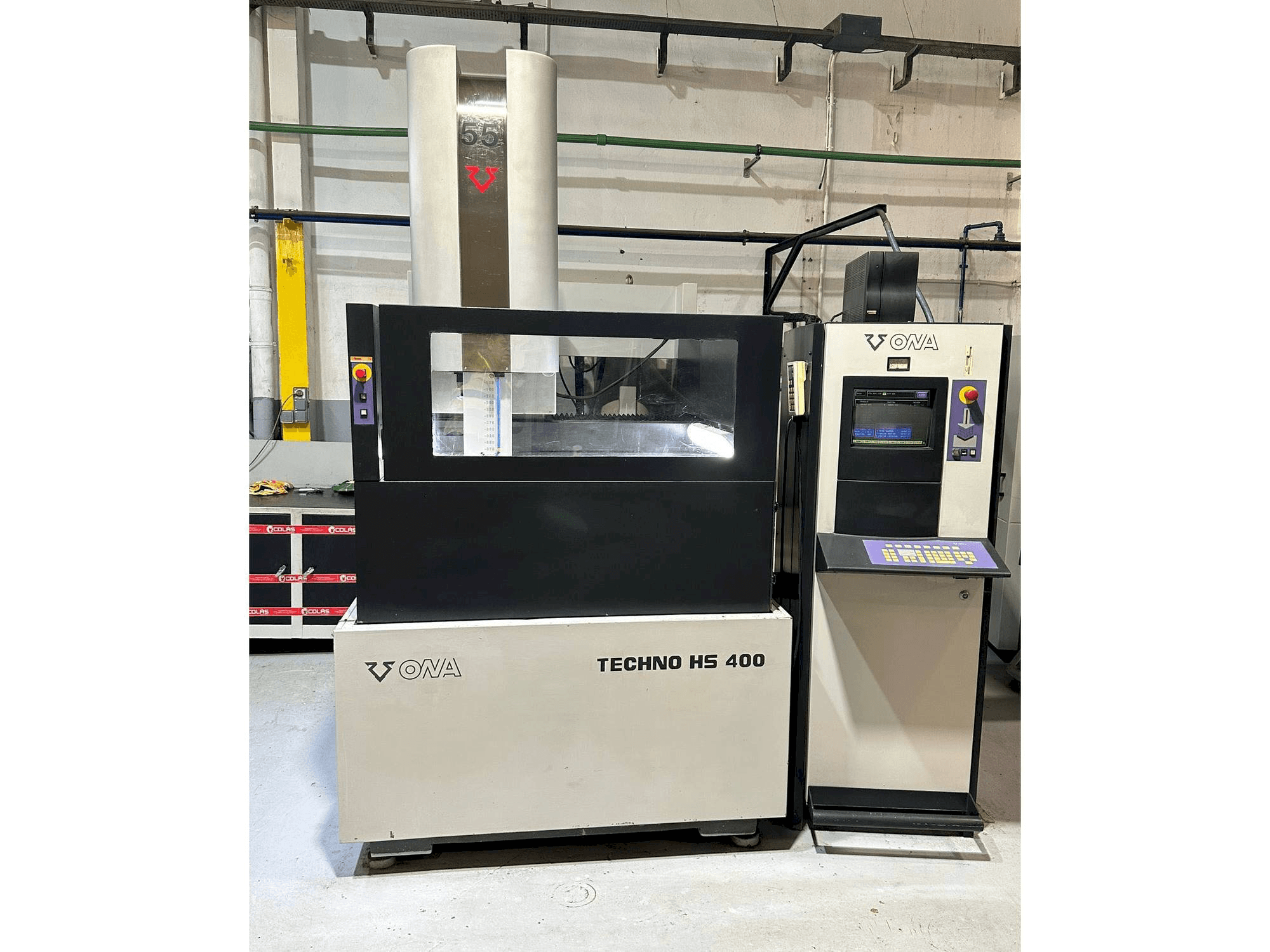 Mašīnas ONA HS 400 pretskats