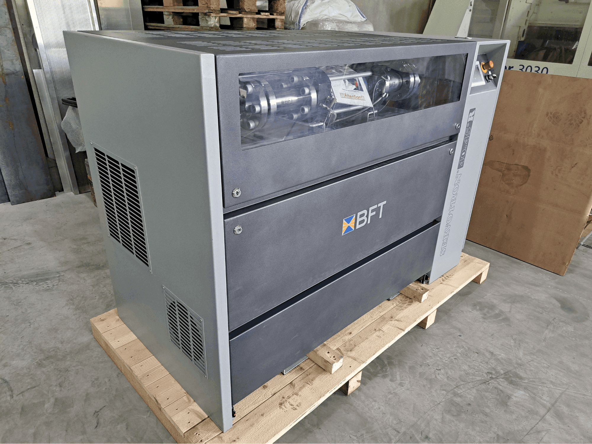 Mašīnas BFT Servotron 40.45+ pretskats