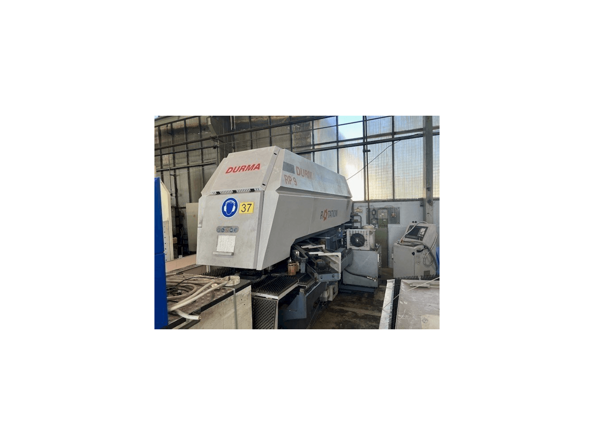Mašīnas Durma RP9 1250x20 pretskats