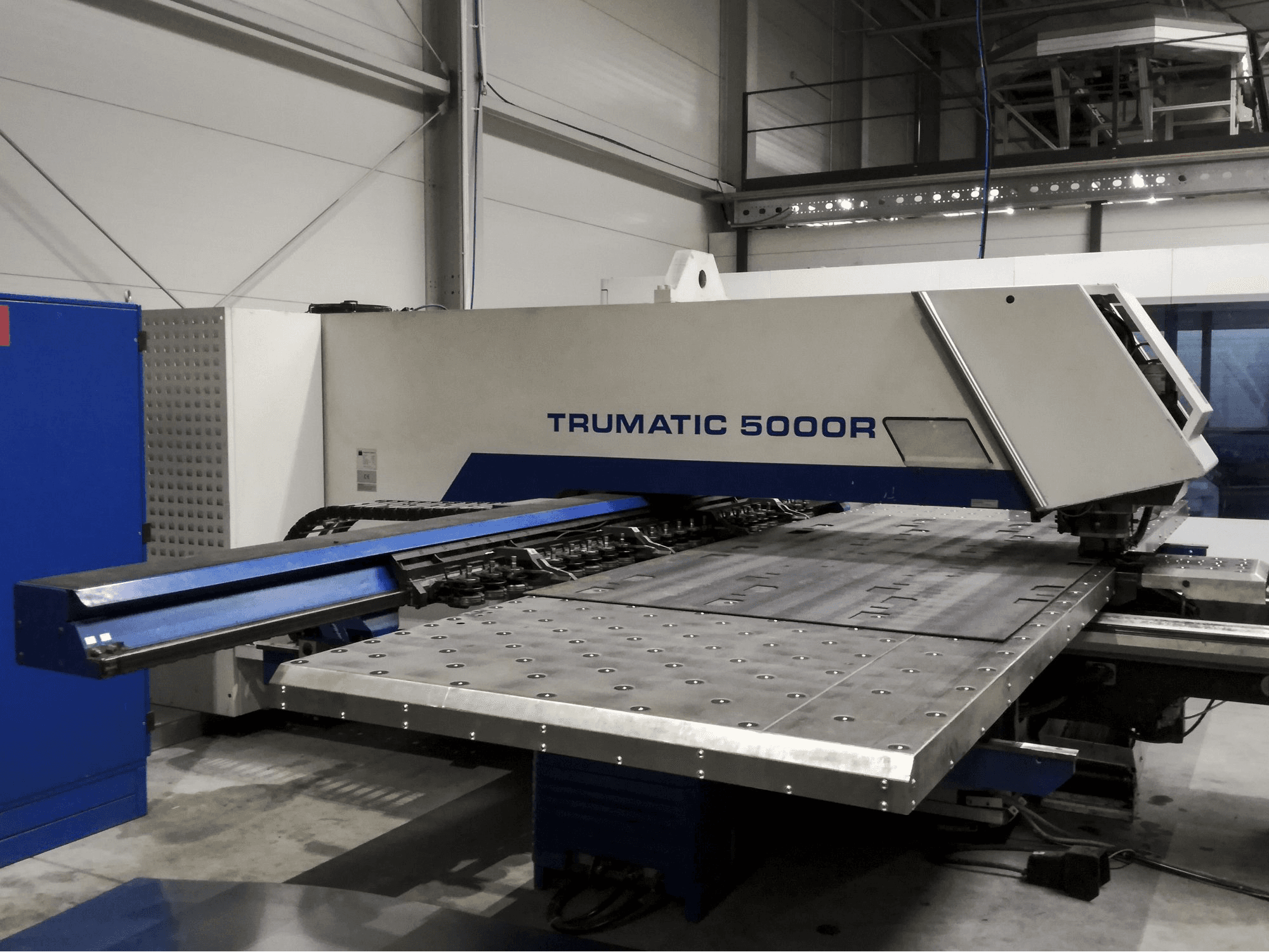 Mašīnas Trumpf Trumatic 5000 R kreisās malas skats