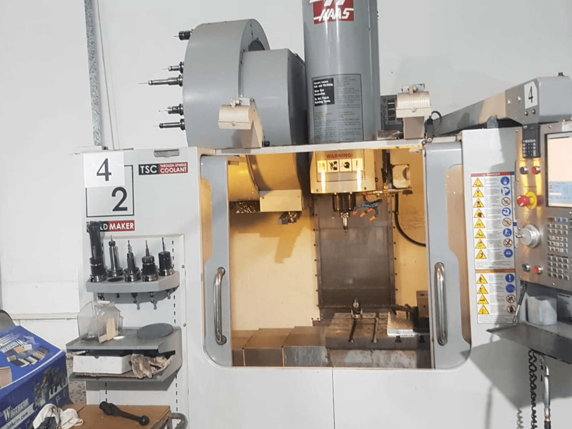 Mašīnas HAAS VM-2 pretskats