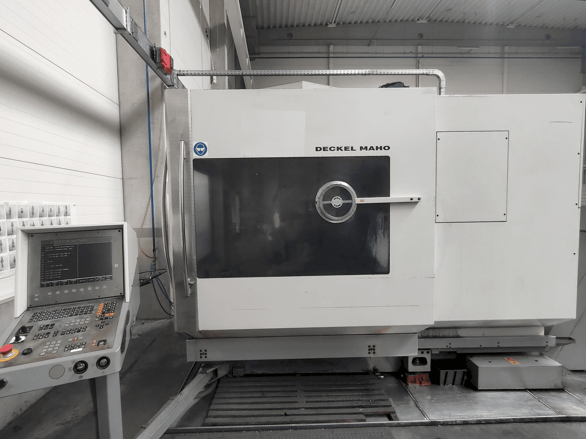 Mašīnas DECKEL MAHO DMU 60P pretskats