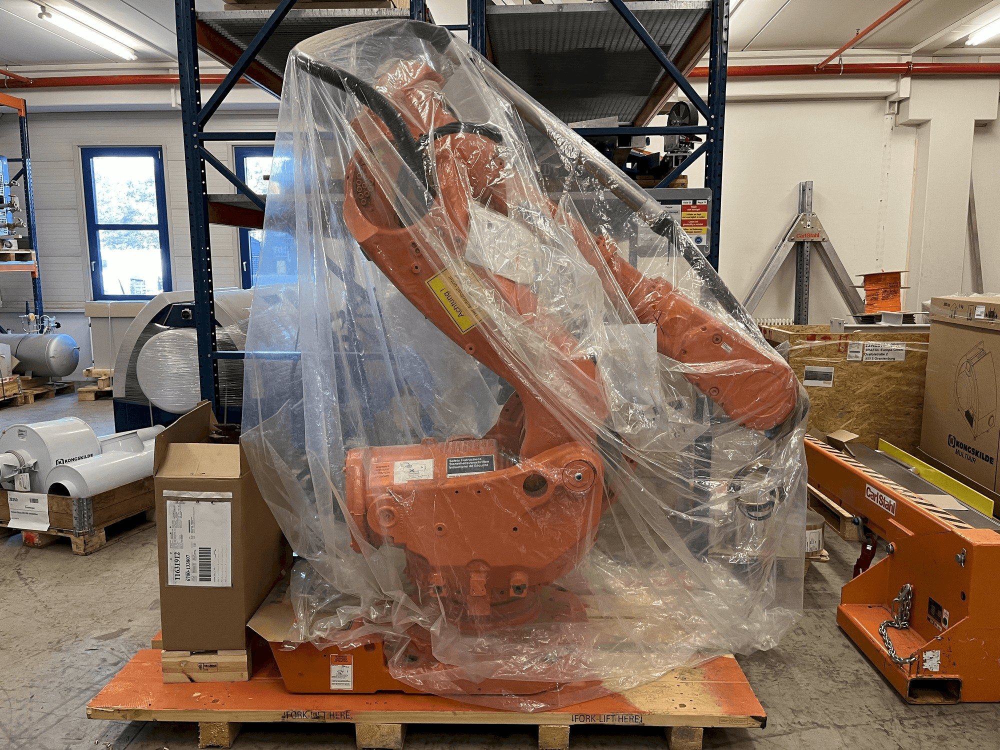 Mašīnas ABB IRB 6600 M2004 pretskats