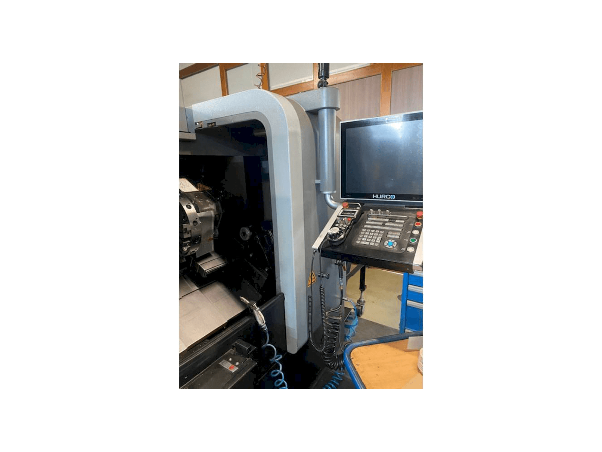 Mašīnas Hurco TM8i pretskats