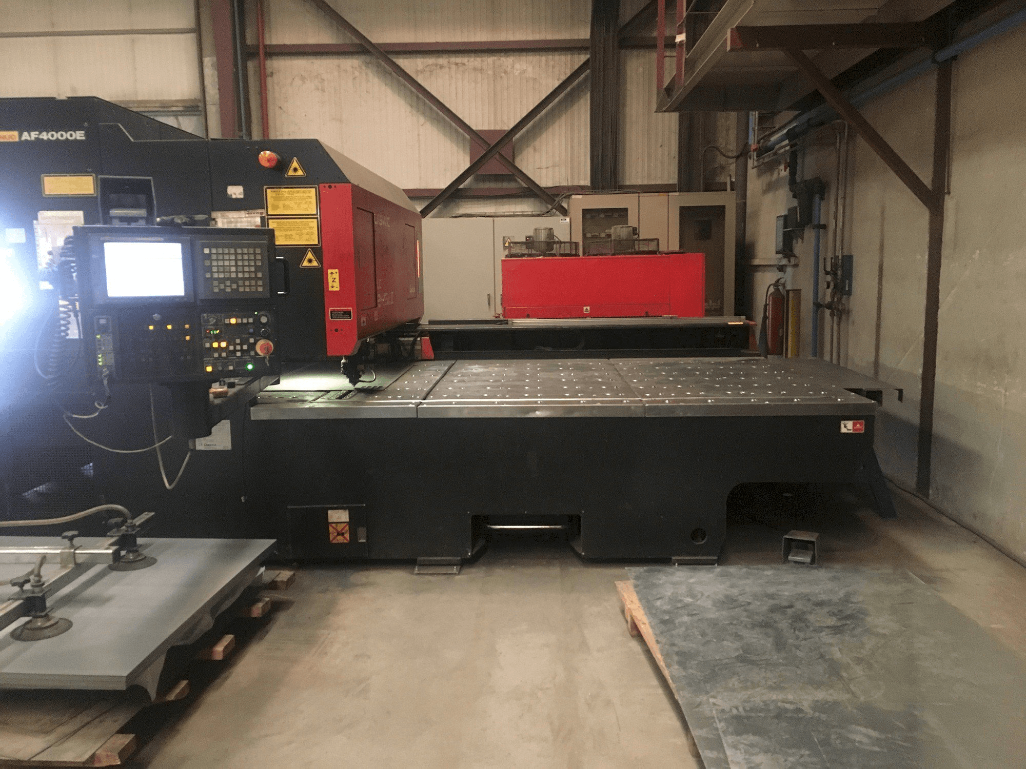 Mašīnas AMADA LC 2415 A3 pretskats