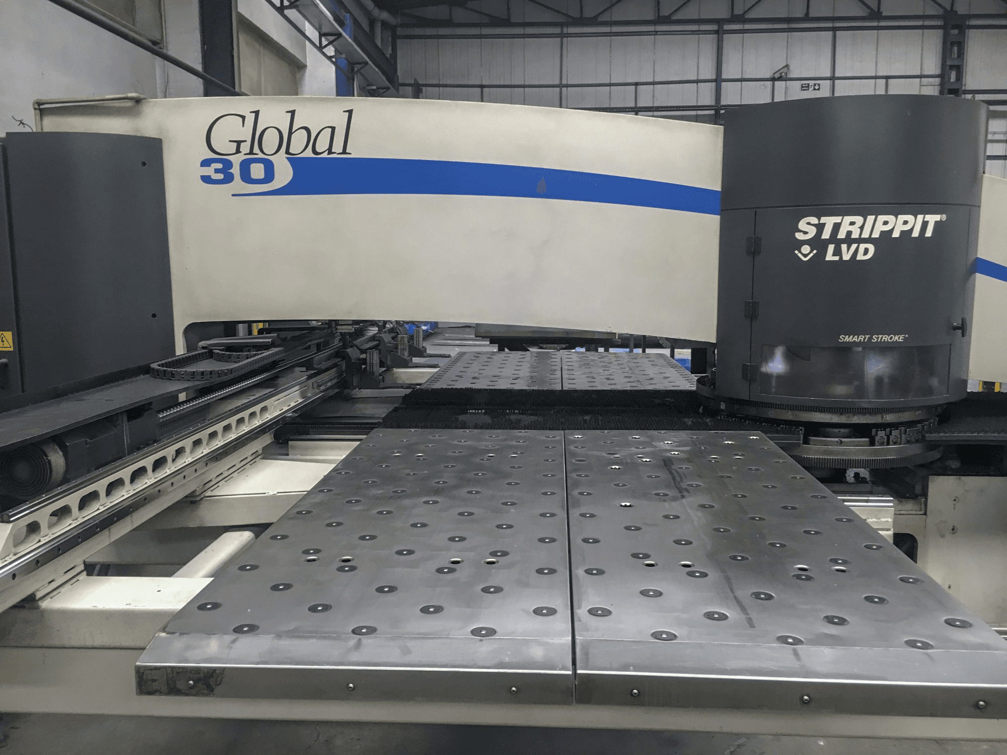 Mašīnas LVD STRIPPIT Global 30 1525 pretskats