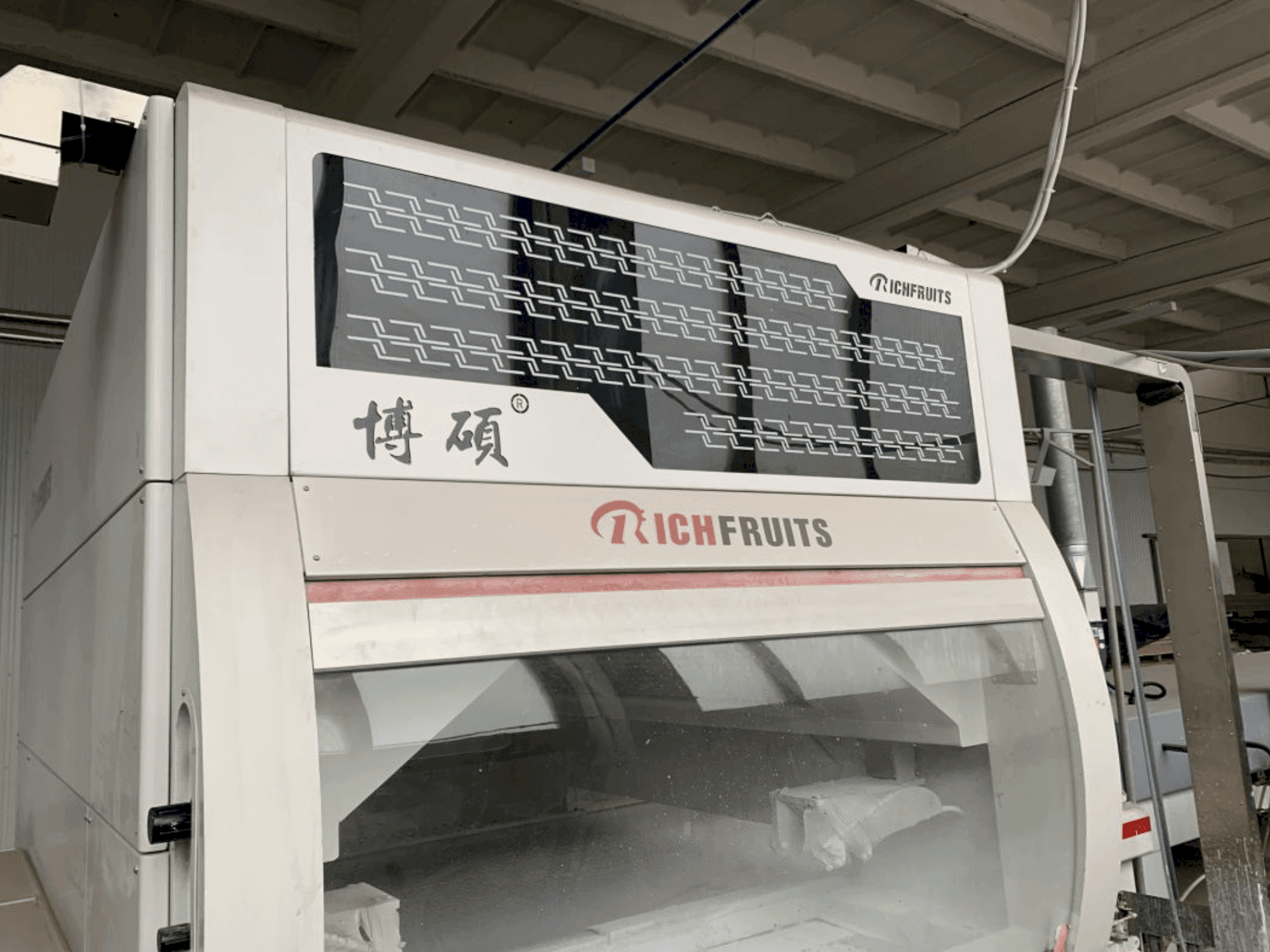 Mašīnas GIARDINA RICHFRUITS / NEOMEC / KREMLIN Painting Line pretskats