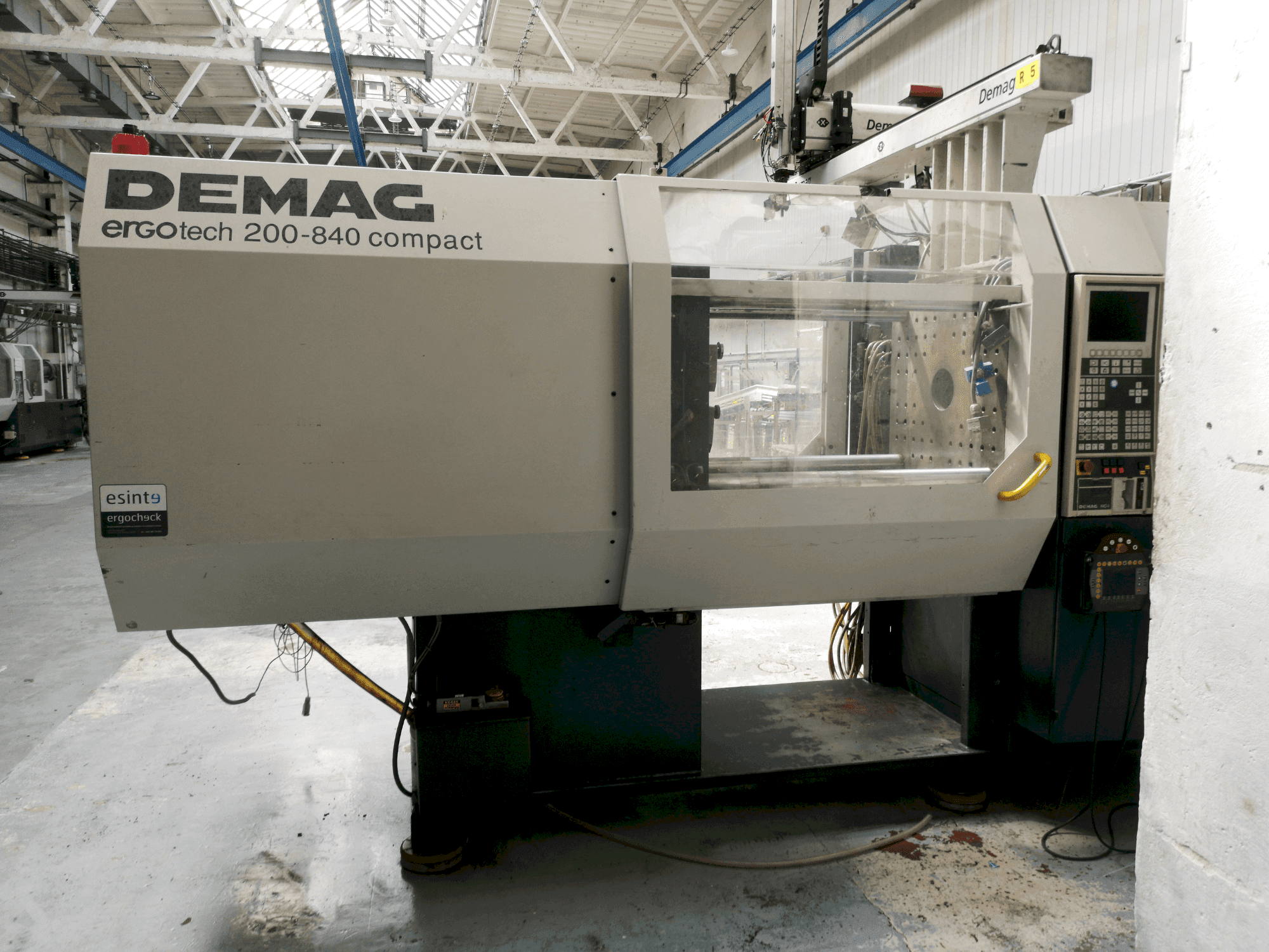 Mašīnas DEMAG Ergotech 200-840 Compact pretskats