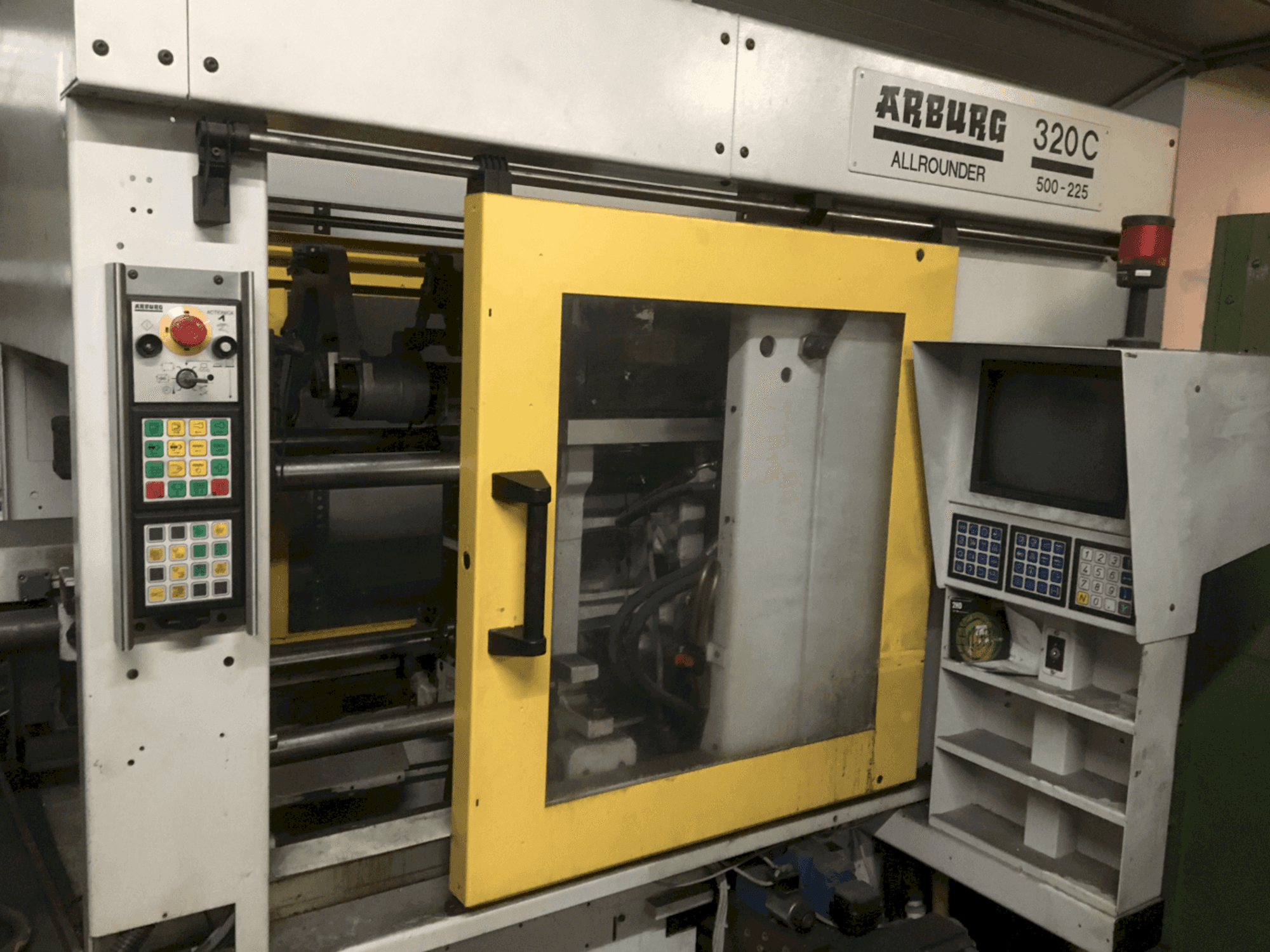 Mašīnas Arburg Allrounder Centex 320 CD-500-225 pretskats