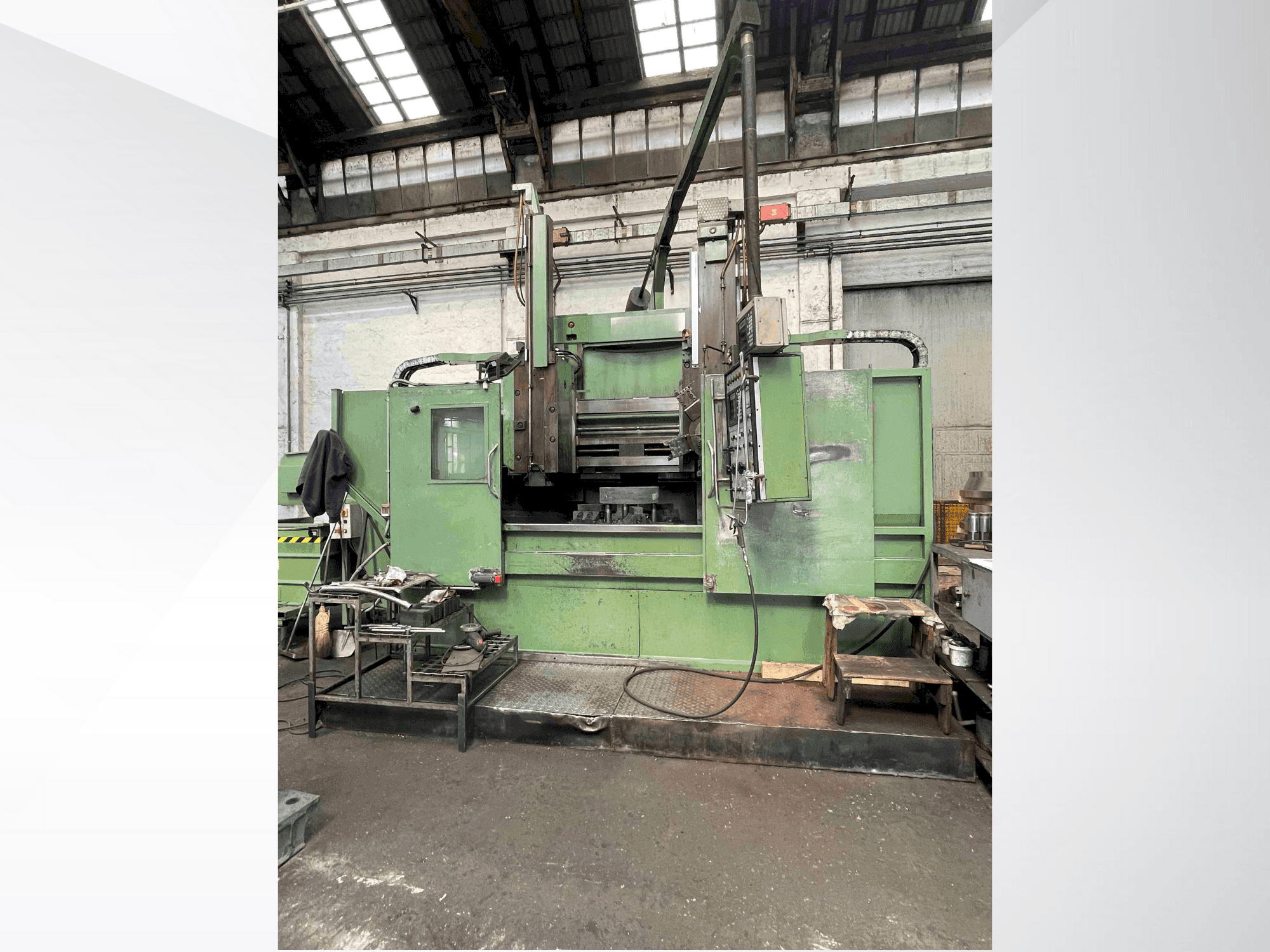 Mašīnas MORANDO VS 12 pretskats