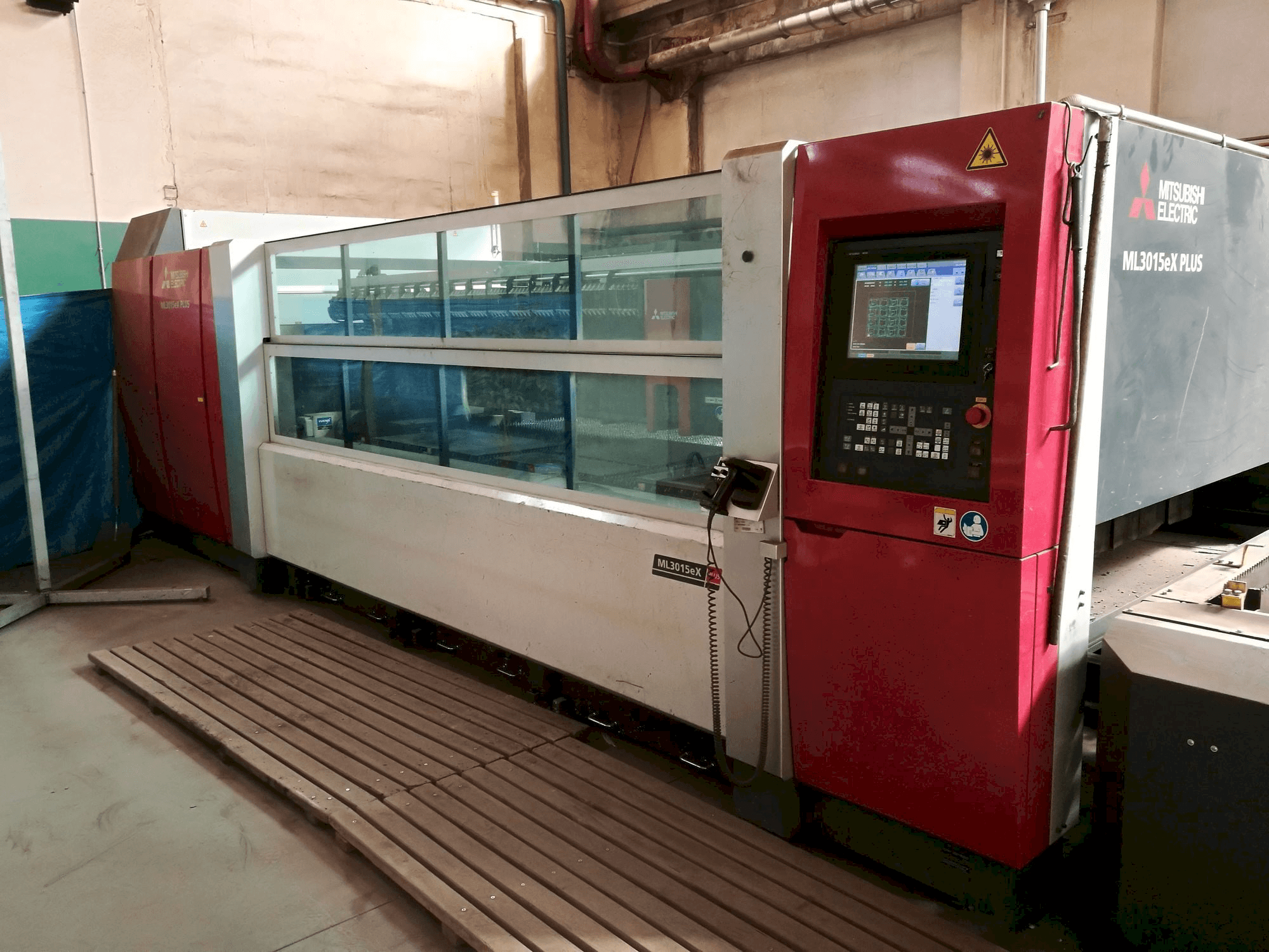 Mašīnas Mitsubishi ML3015eX(S2)-45CF-R pretskats