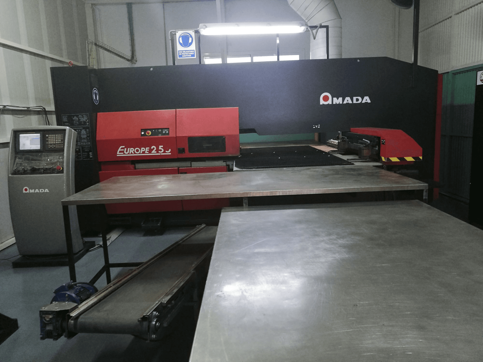Mašīnas AMADA EUROPE 255 pretskats