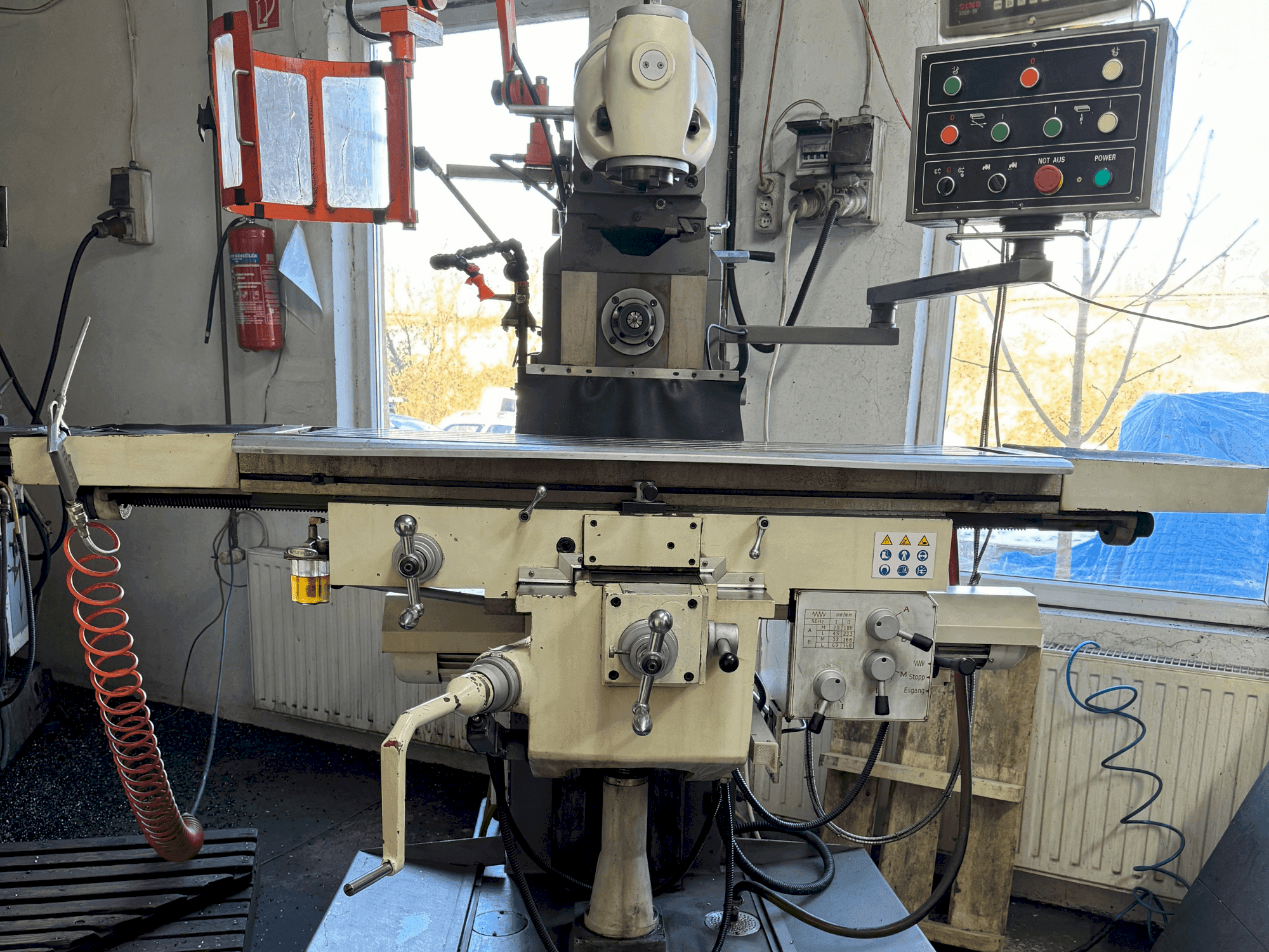 Mašīnas ELMAG UFM 125GT pretskats