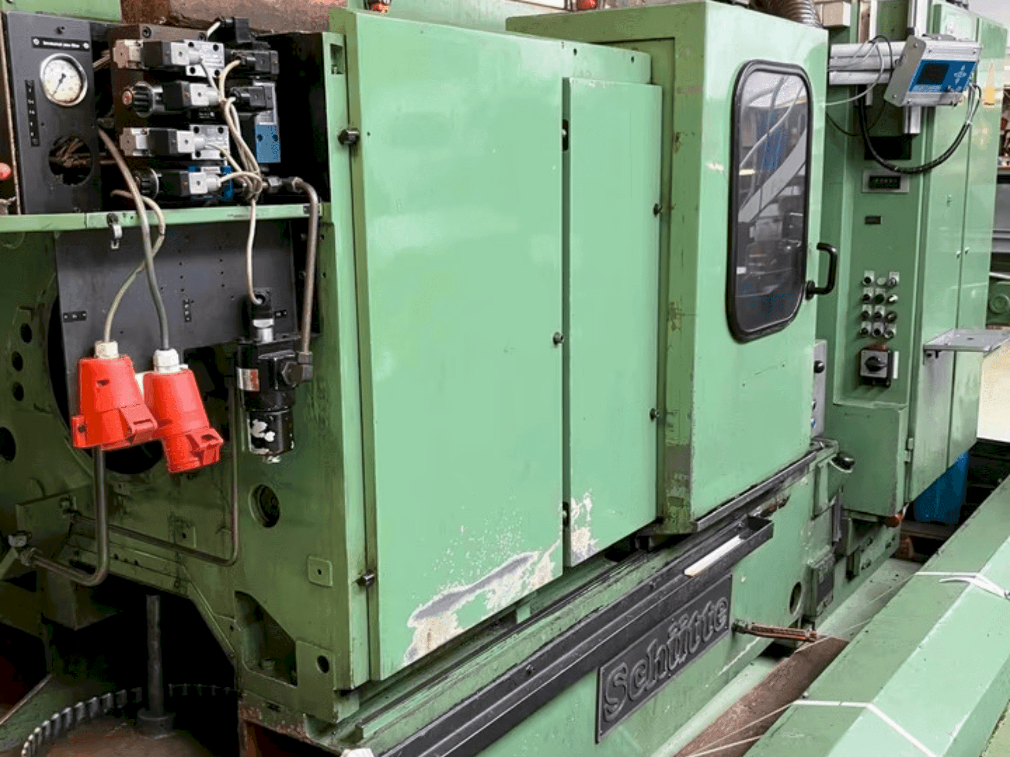 Mašīnas Schütte SF 26 (1985) pretskats