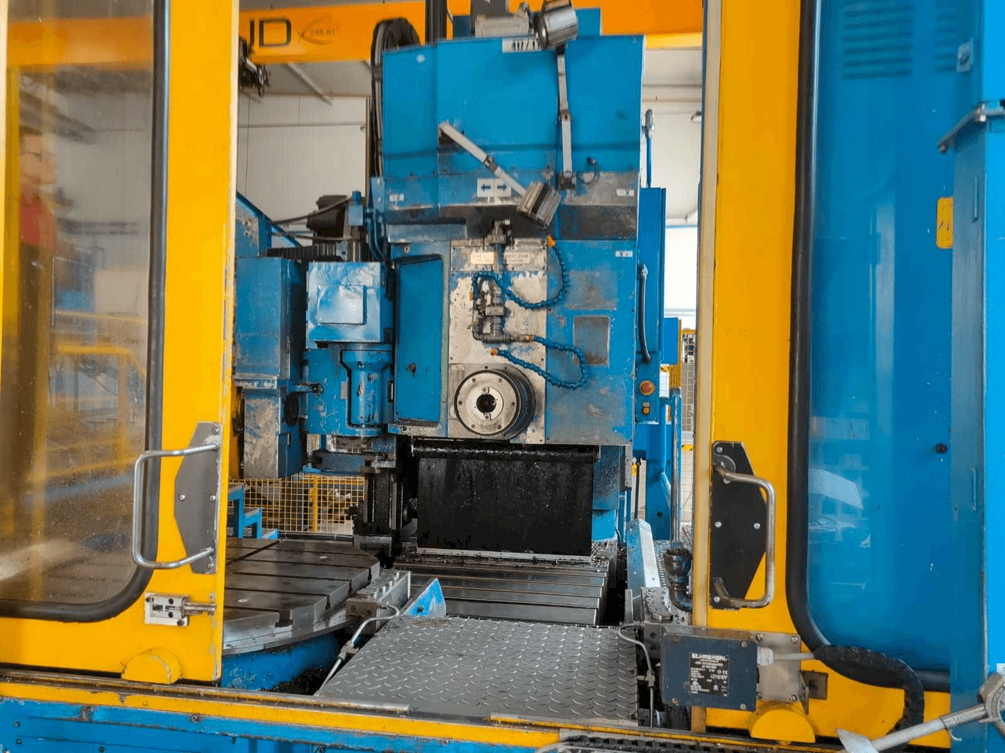 Mašīnas Cincinnati MILACRON 20-HC-2500 pretskats