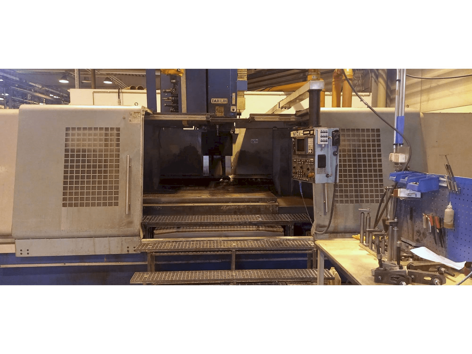 Mašīnas DAH LIH MCV 2600 pretskats