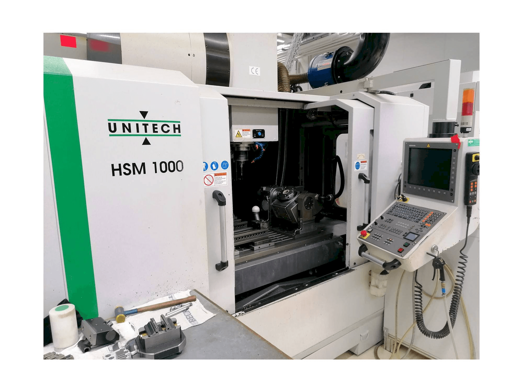 Mašīnas UNITECH HSM1000 pretskats