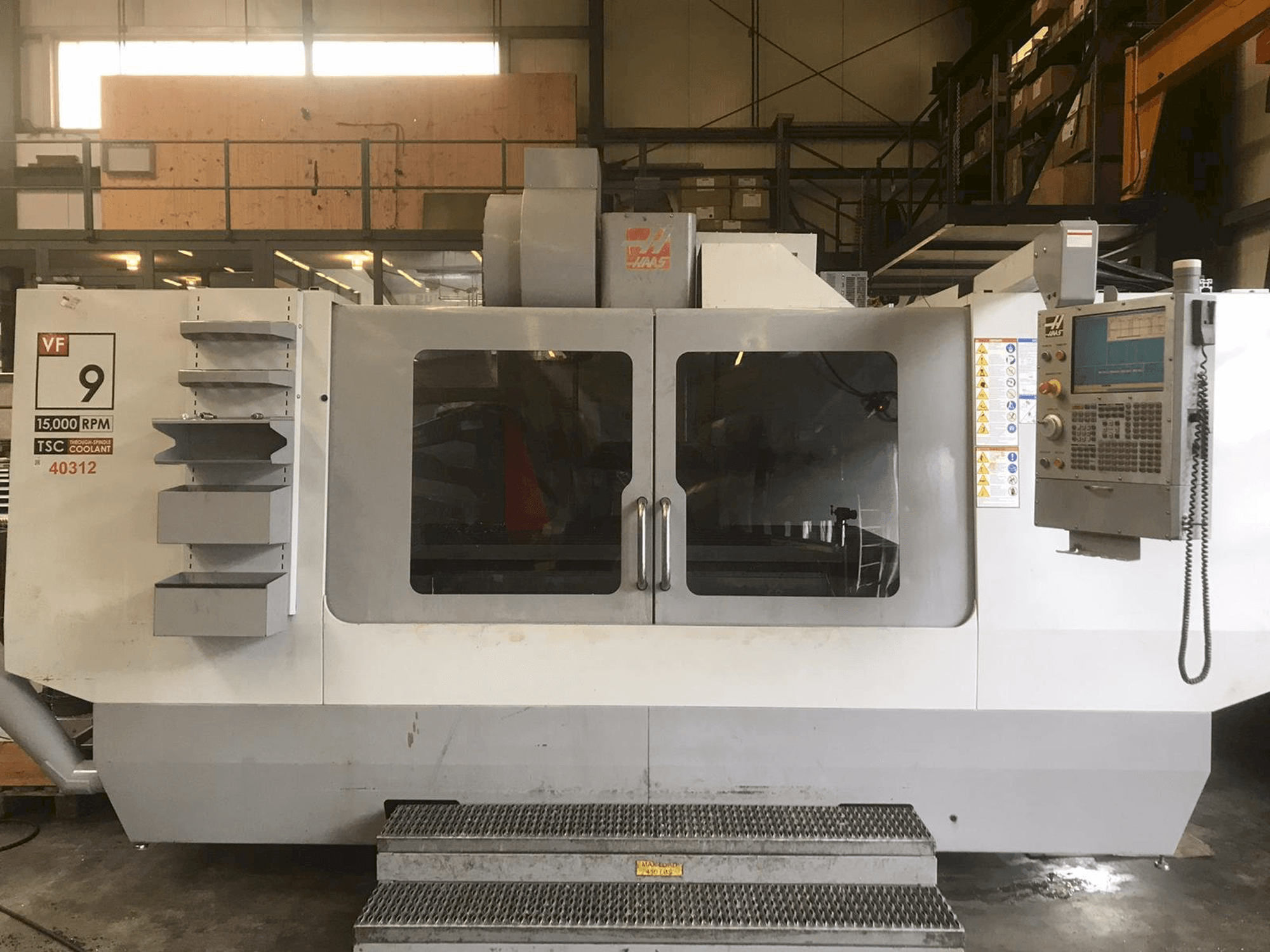 Mašīnas HAAS VF-9 pretskats