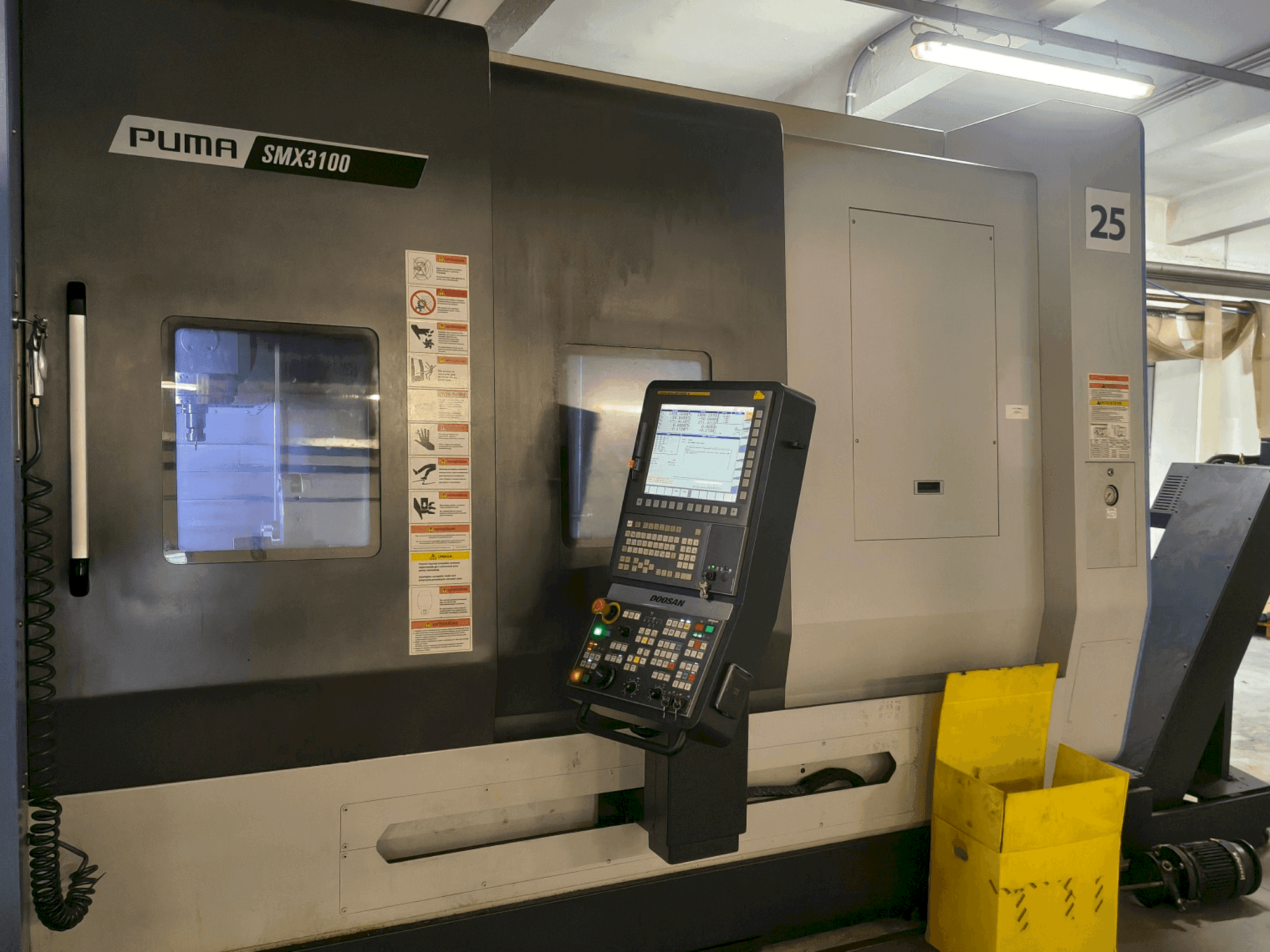 Mašīnas DOOSAN SMX 3100 pretskats