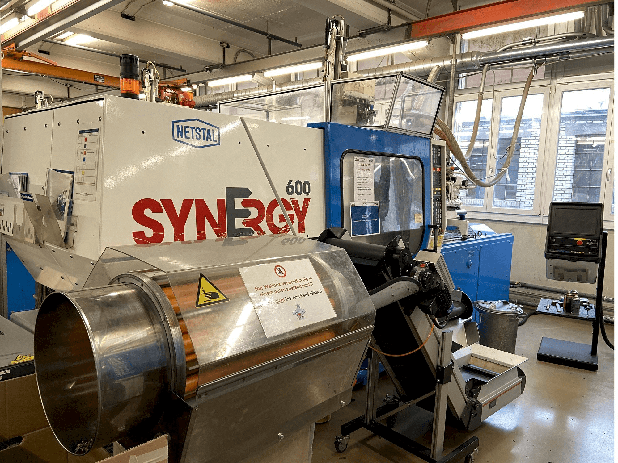 Mašīnas Netstal SYNERGY 600-60 pretskats